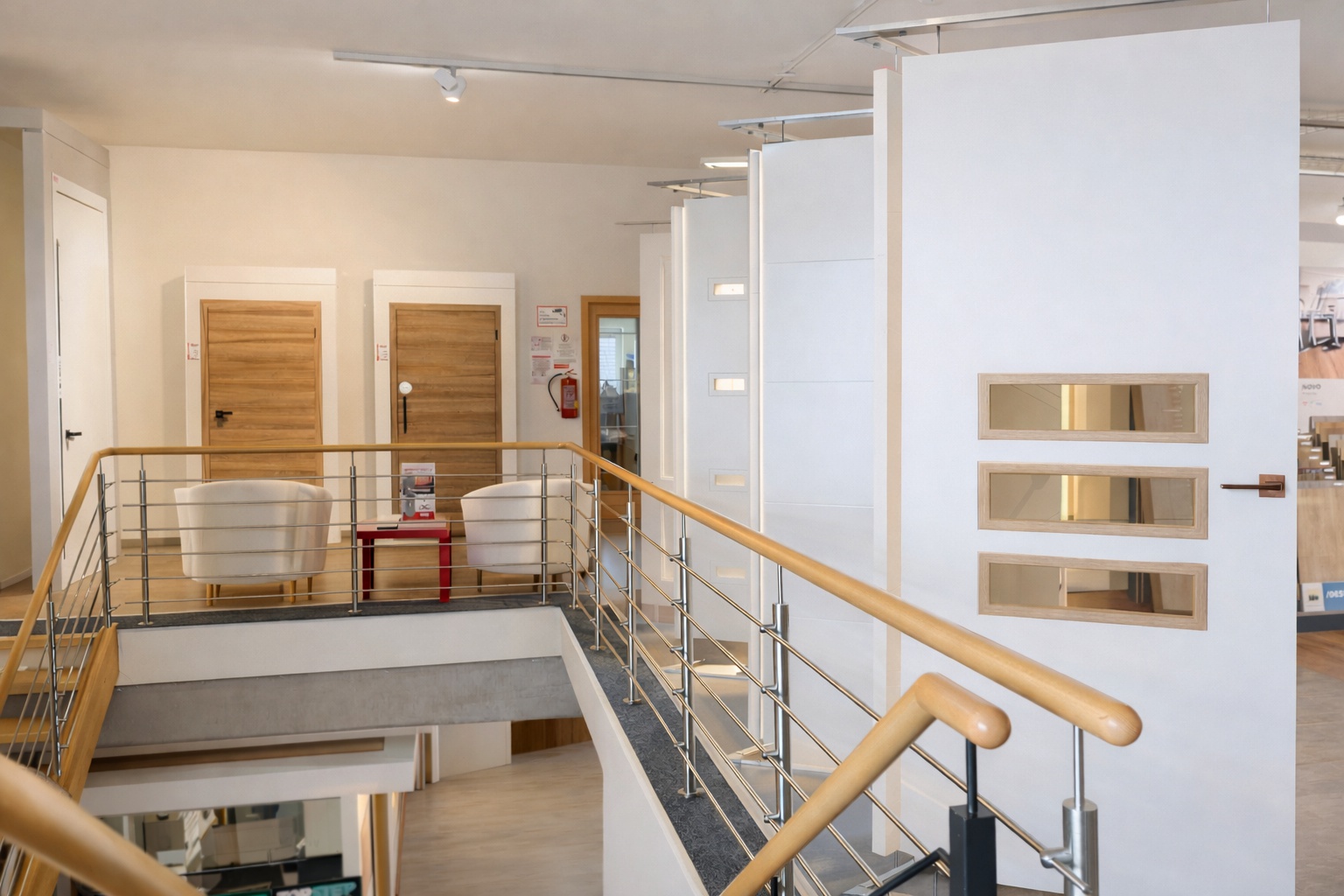 Showroom v Benešově s expozicí 170 dveří a zárubní