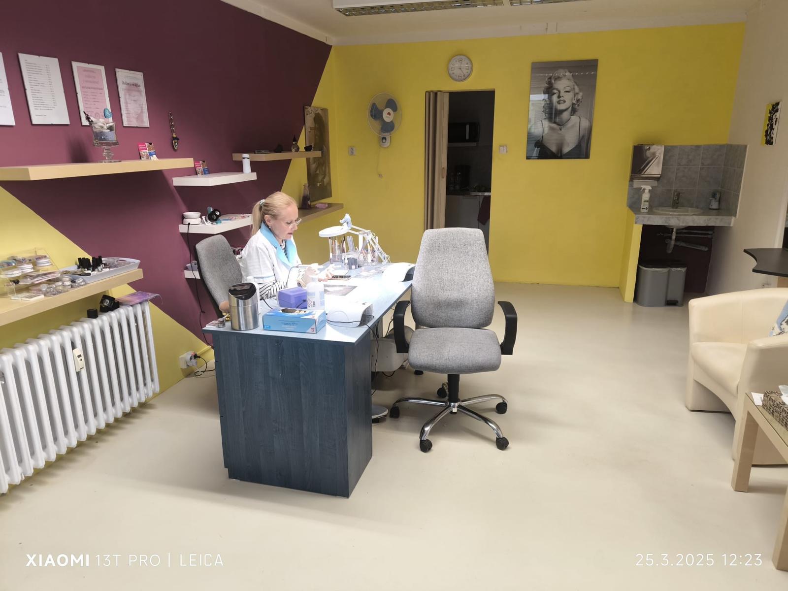 Silvie Valentová - modeláž nehtů foto 2
