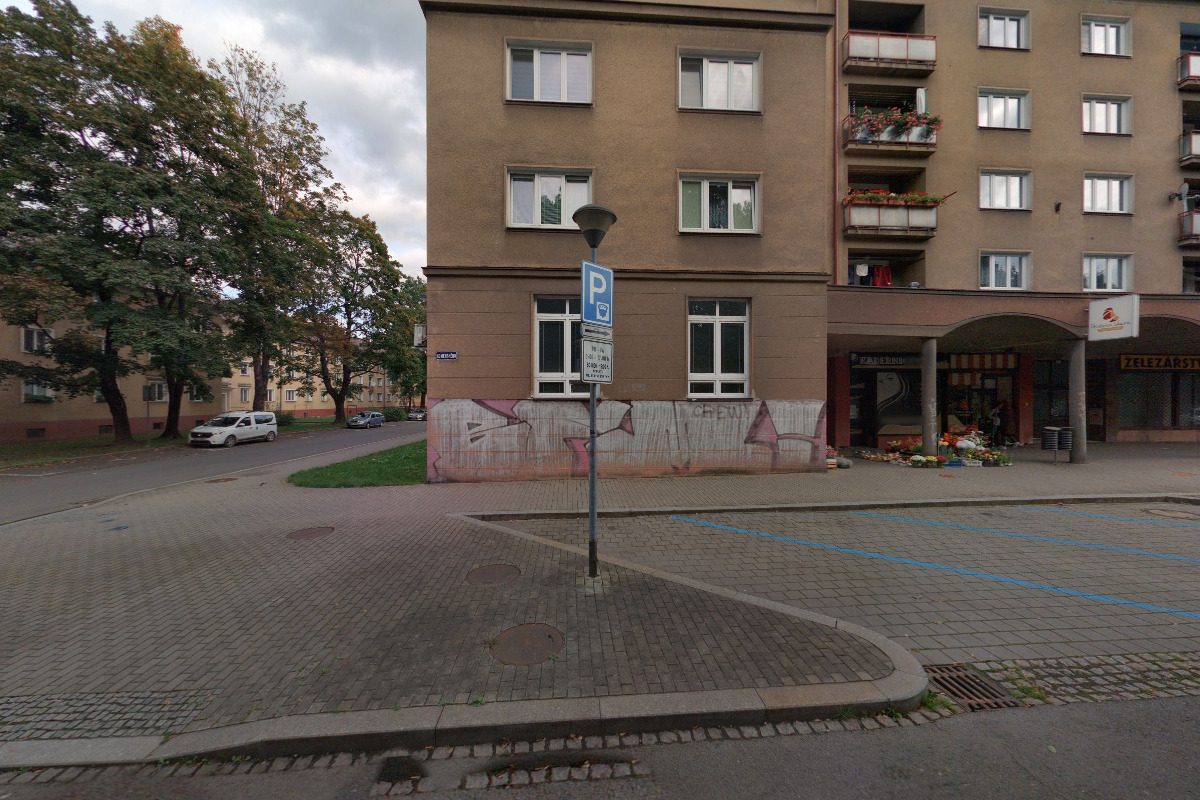 Pánské kadeřnictví pod laubama
