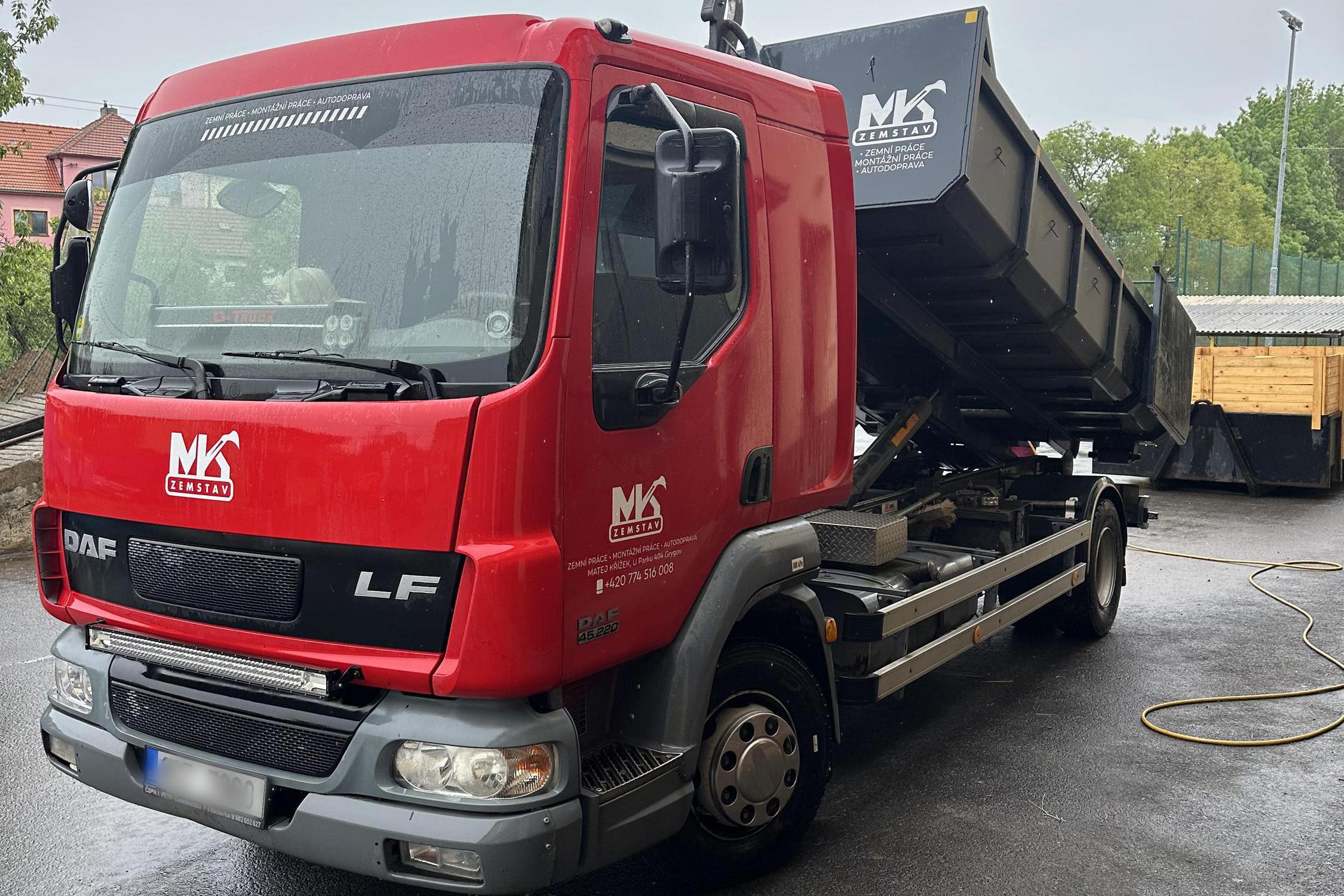 Zemní práce a autodoprava Křížek