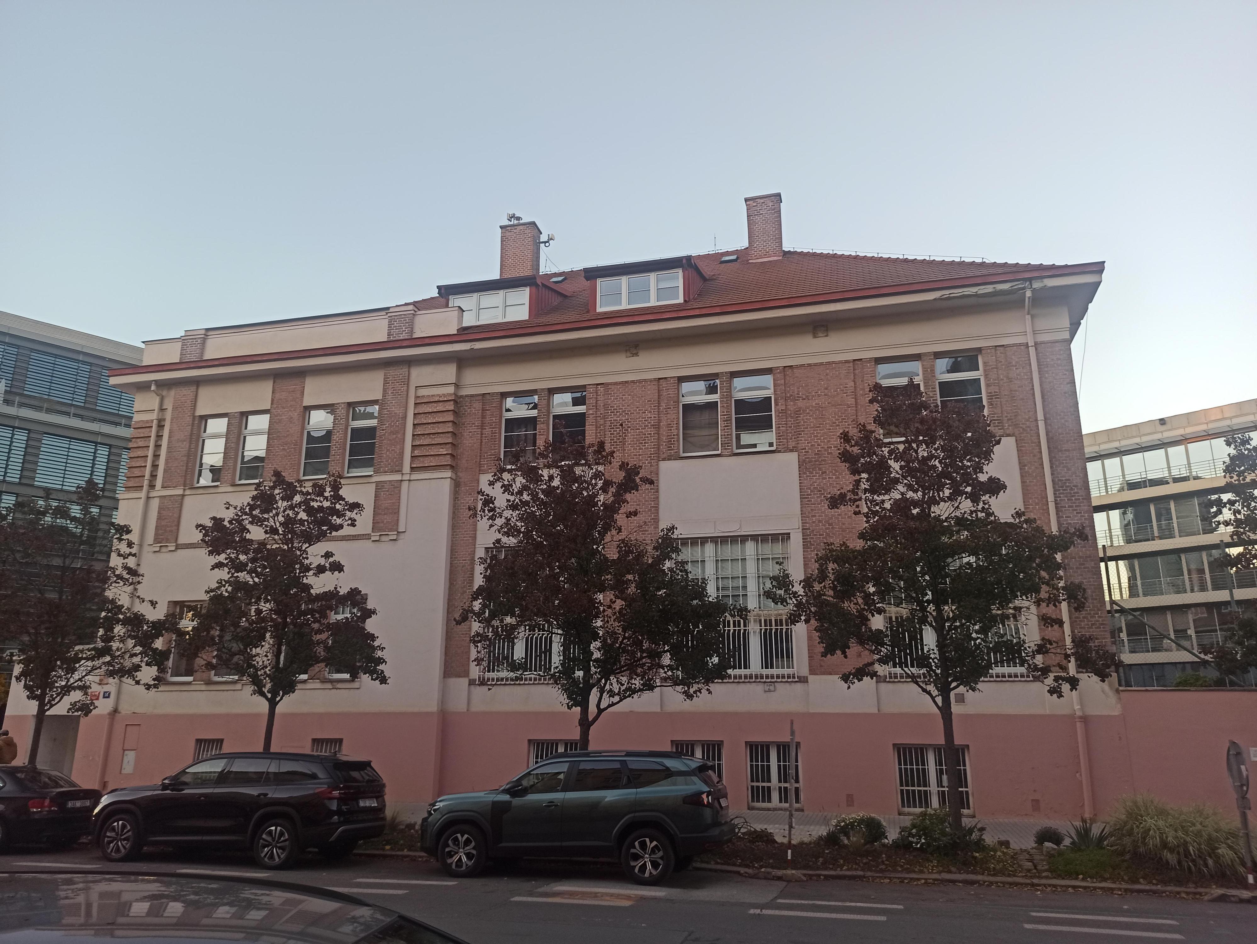 ZŠ Praha 7, U Uranie foto 3