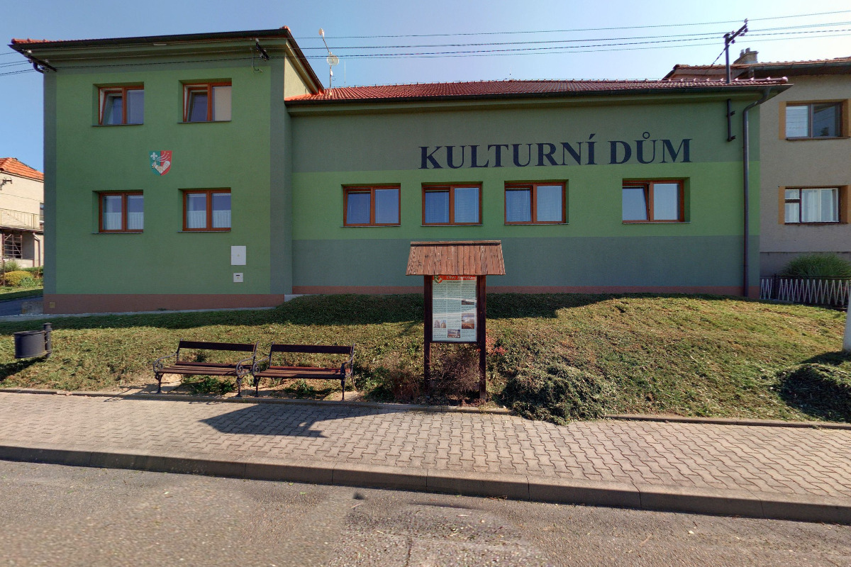 Kulturní dům Zámrsky foto 3