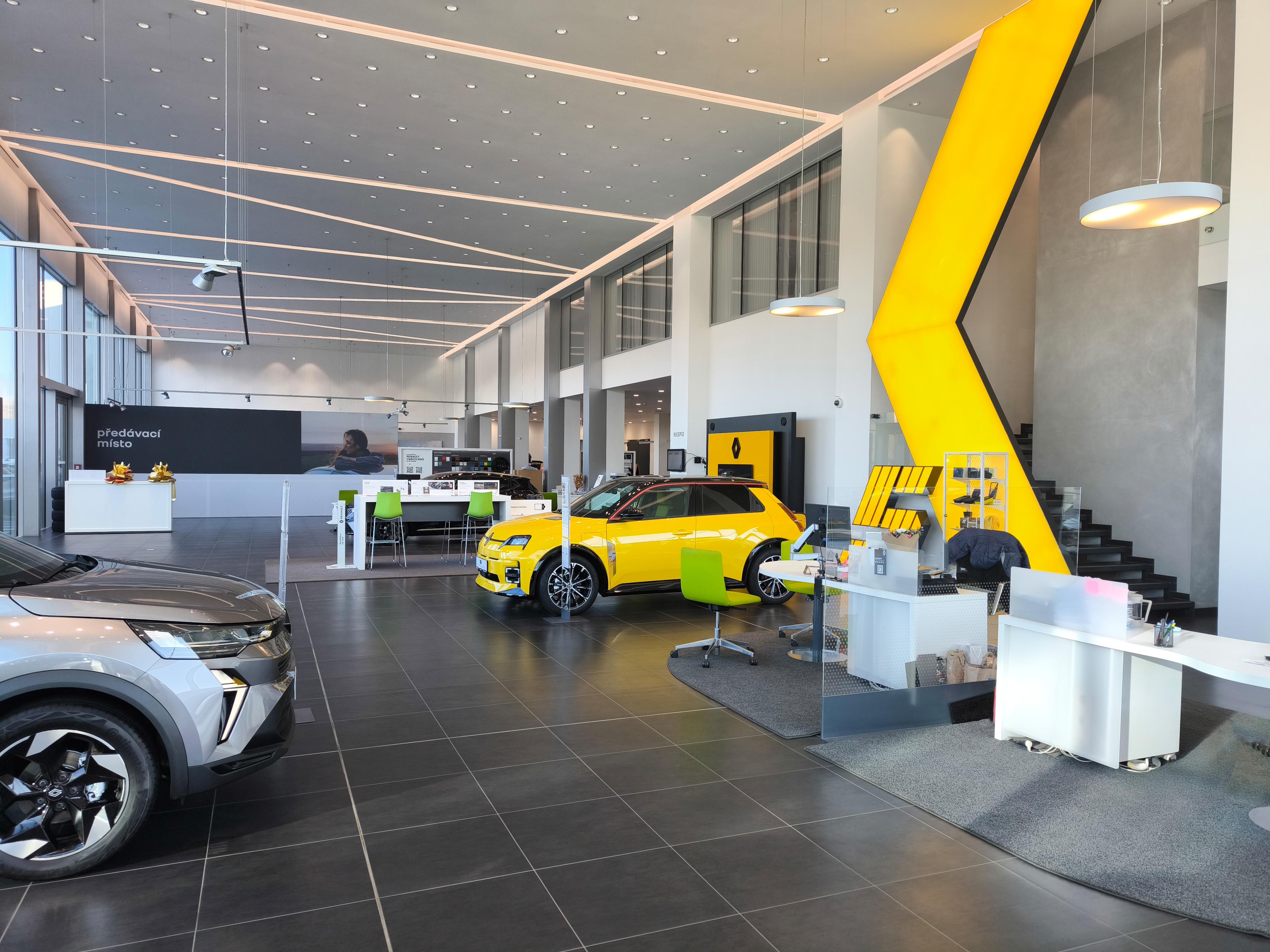 TUkas Strašnice - Renault foto 6