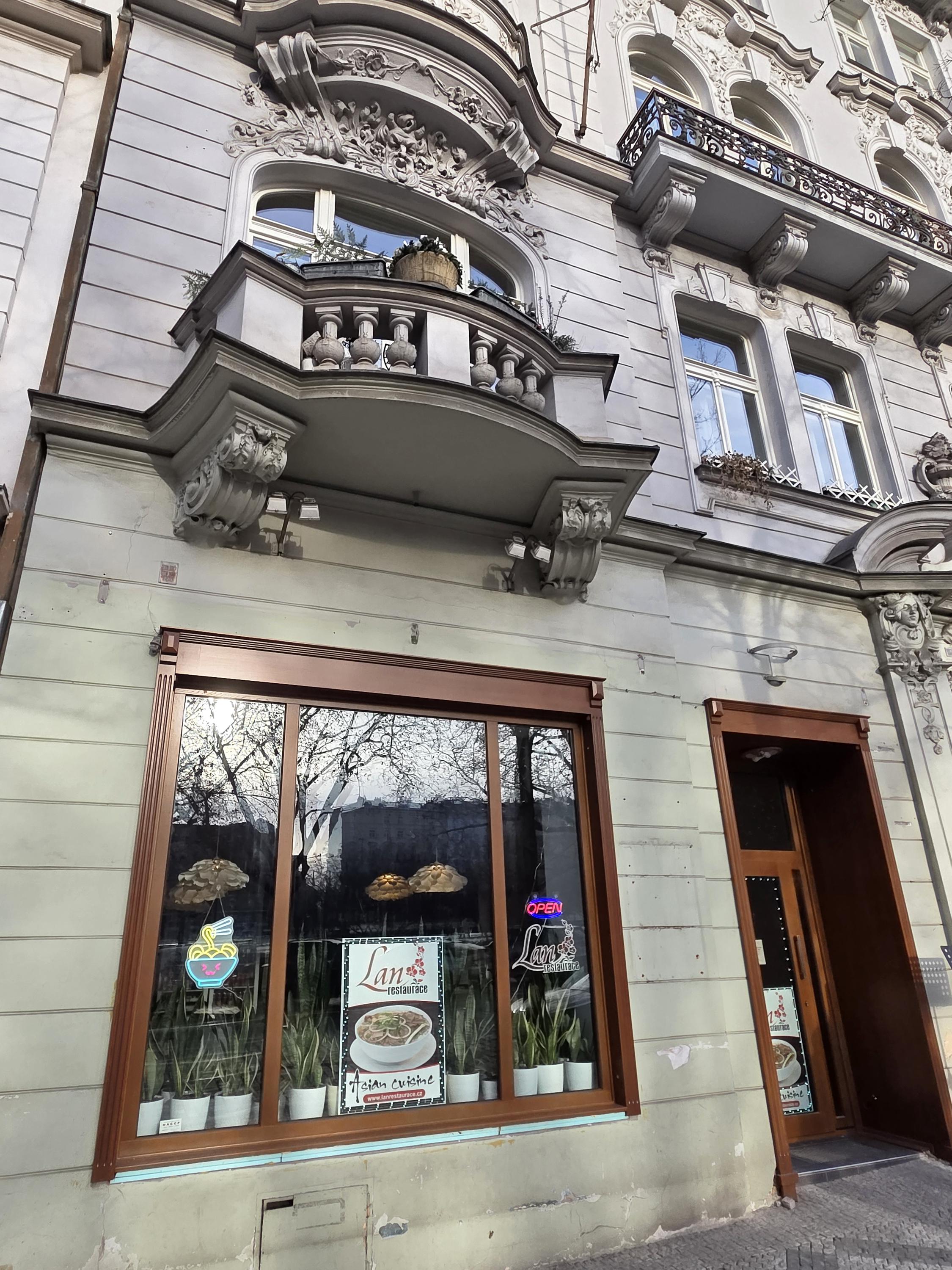 LAN RESTAURACE foto 2