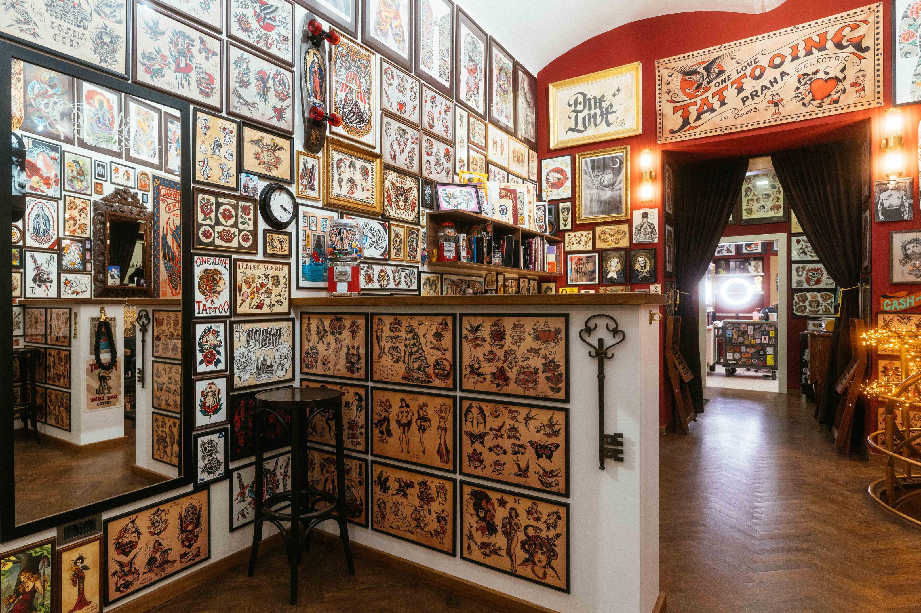 ONE LOVE TATTOO foto 1