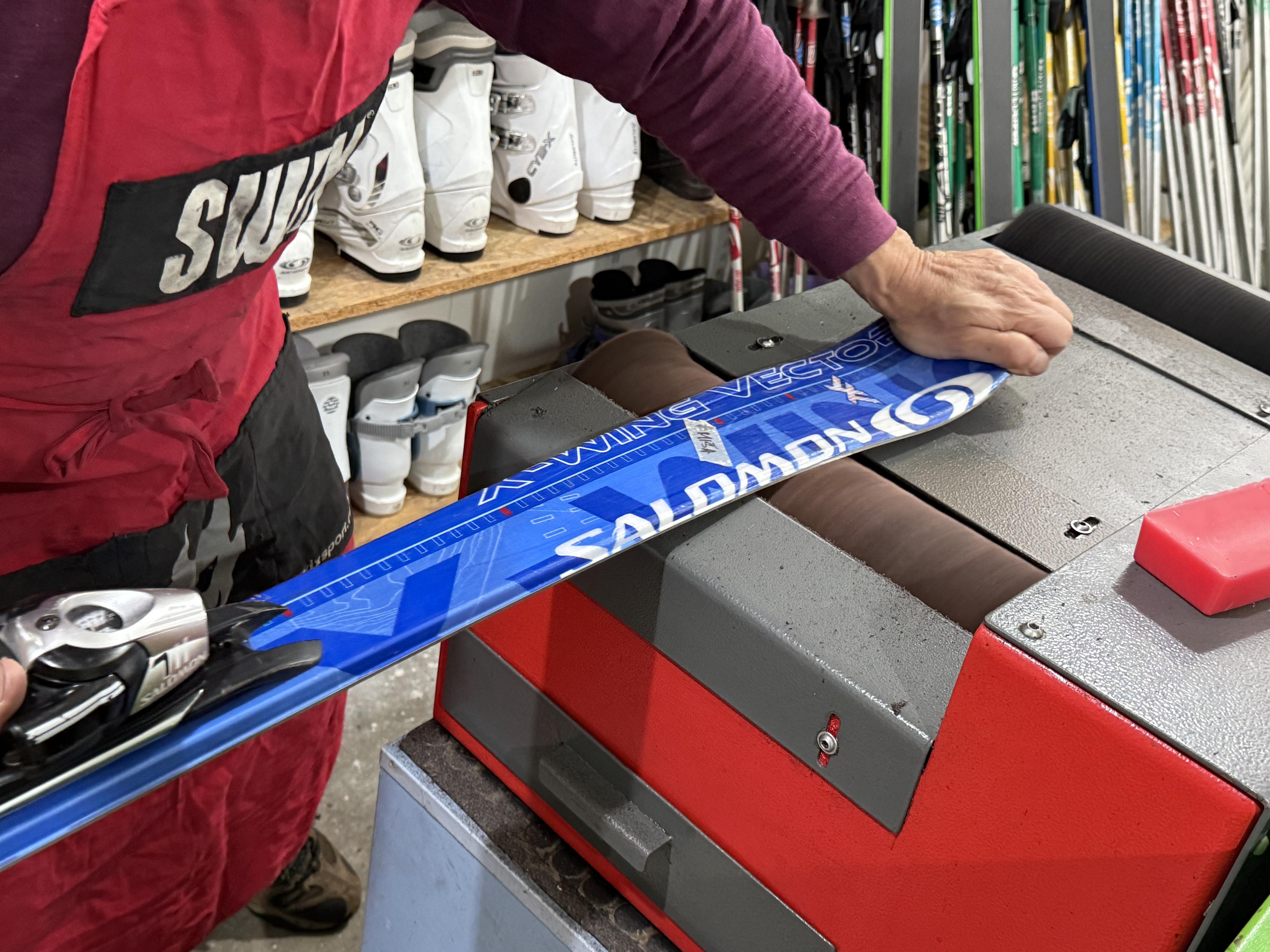 Servis lyží a snowboardů