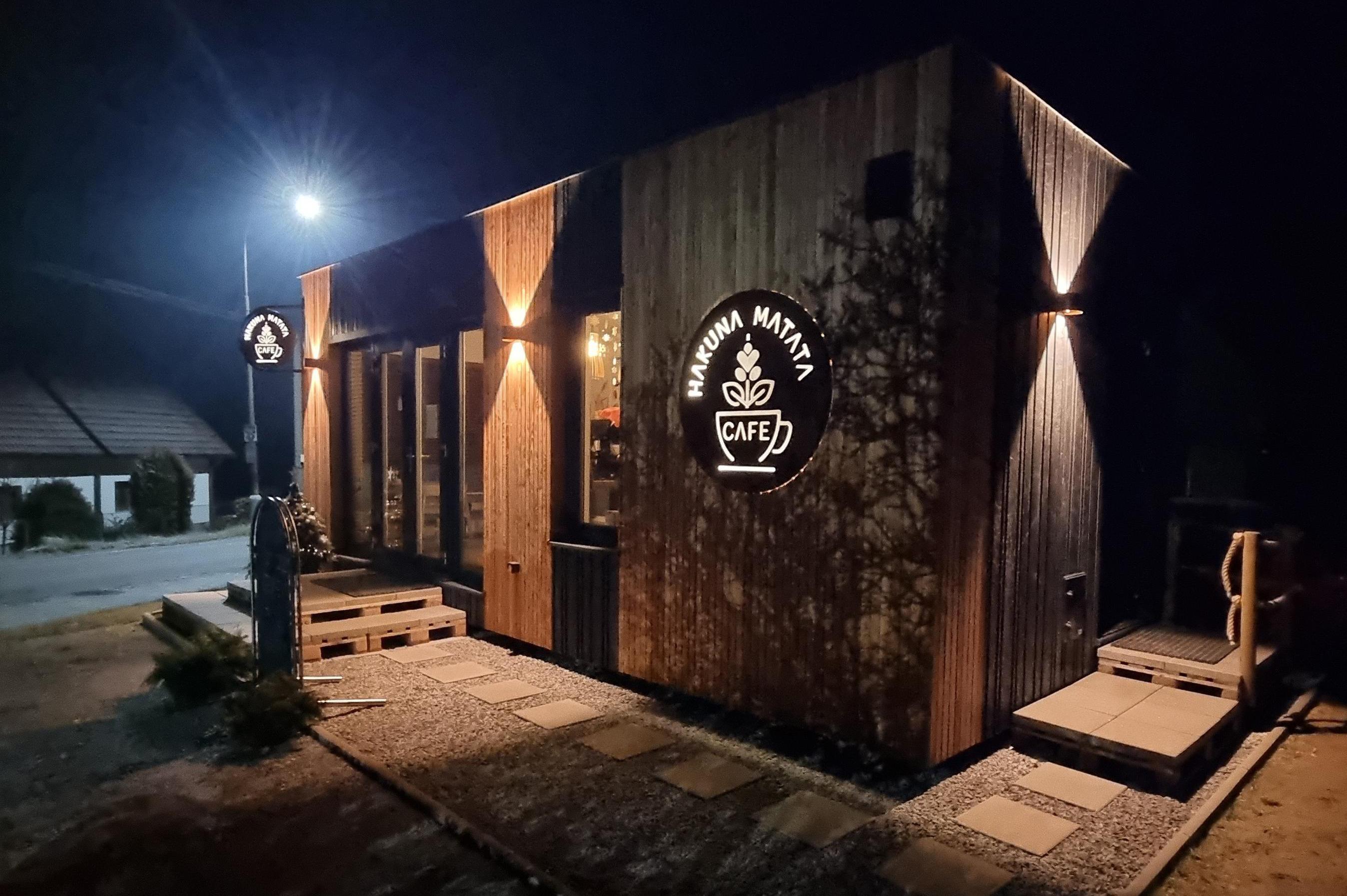 HAKUNA MATATA CAFE