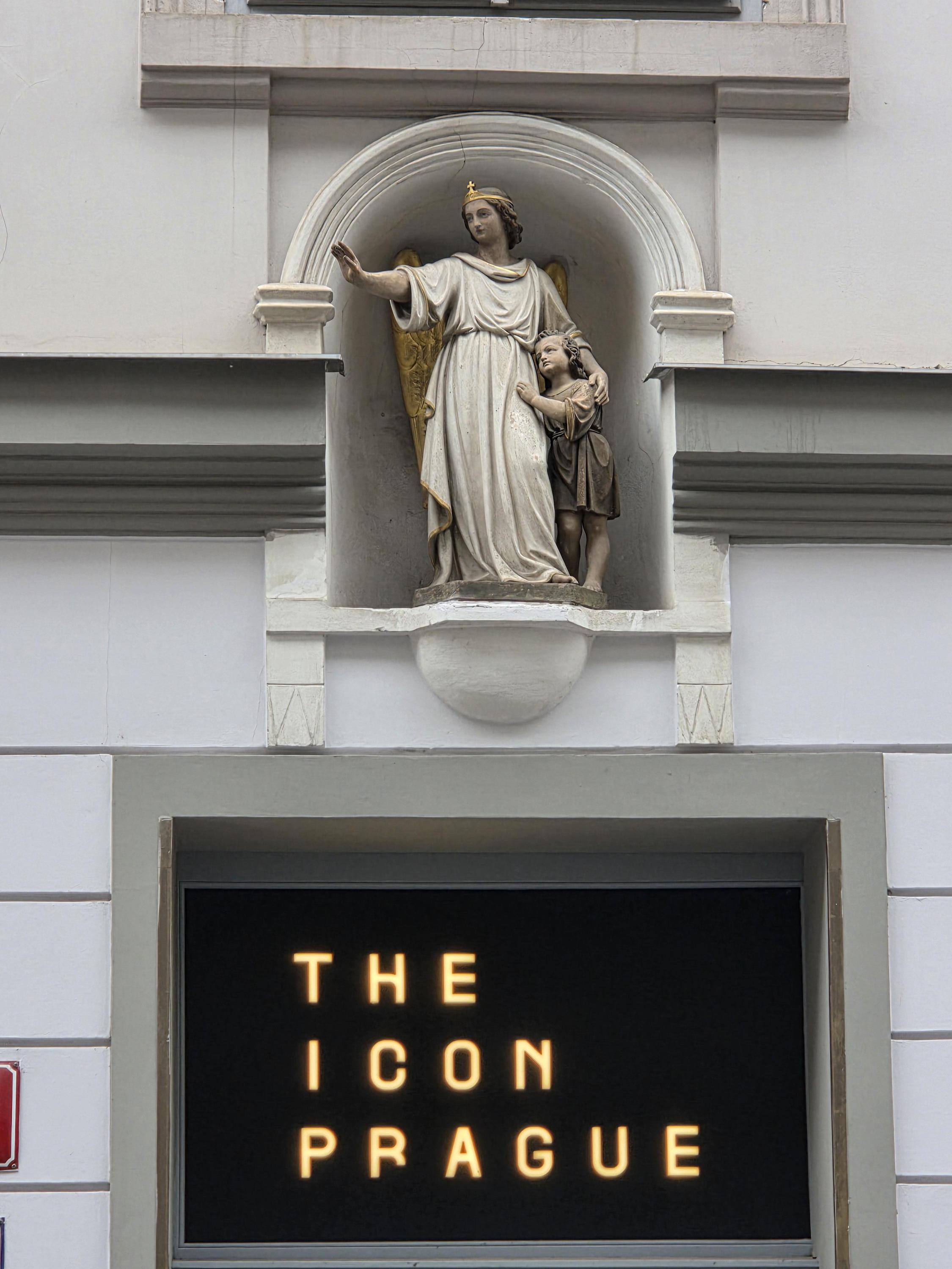 The ICON Hotel & Lounge foto 2