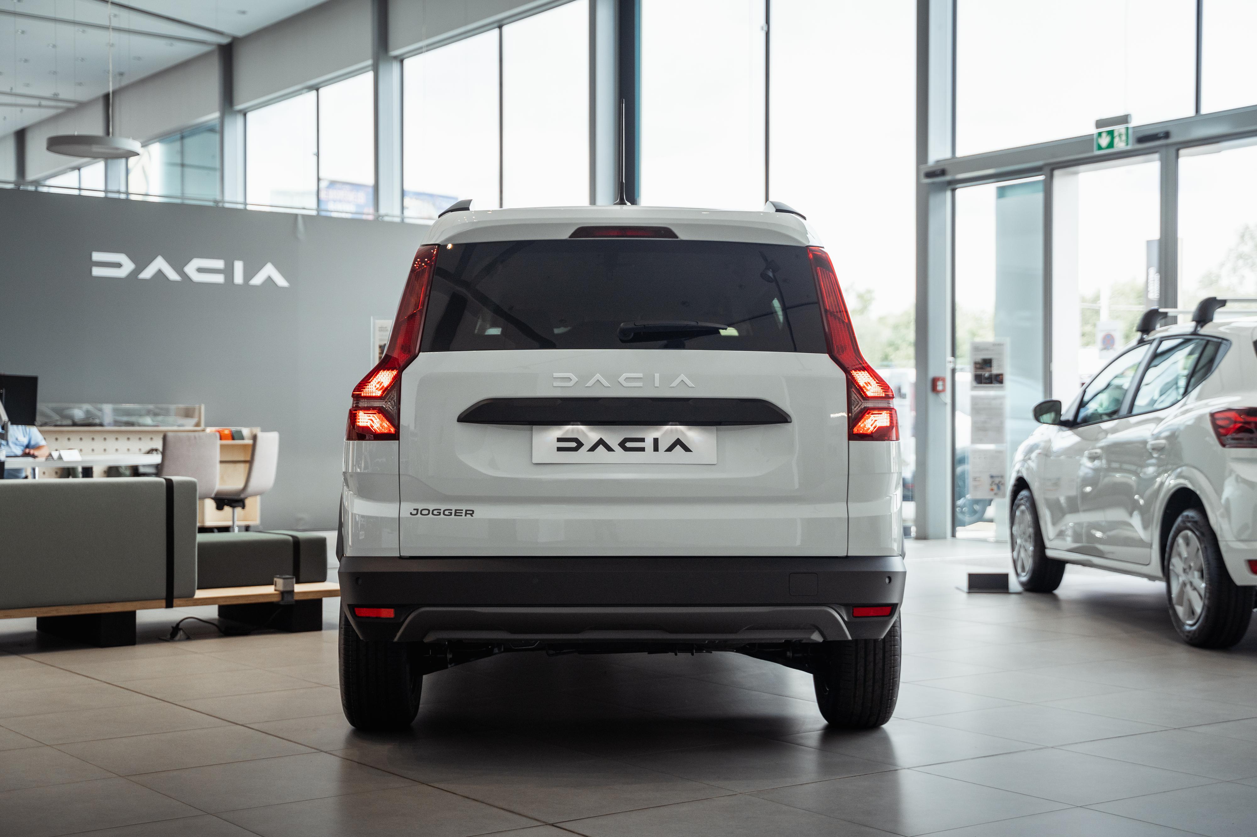 TUkas Strašnice - Dacia foto 4