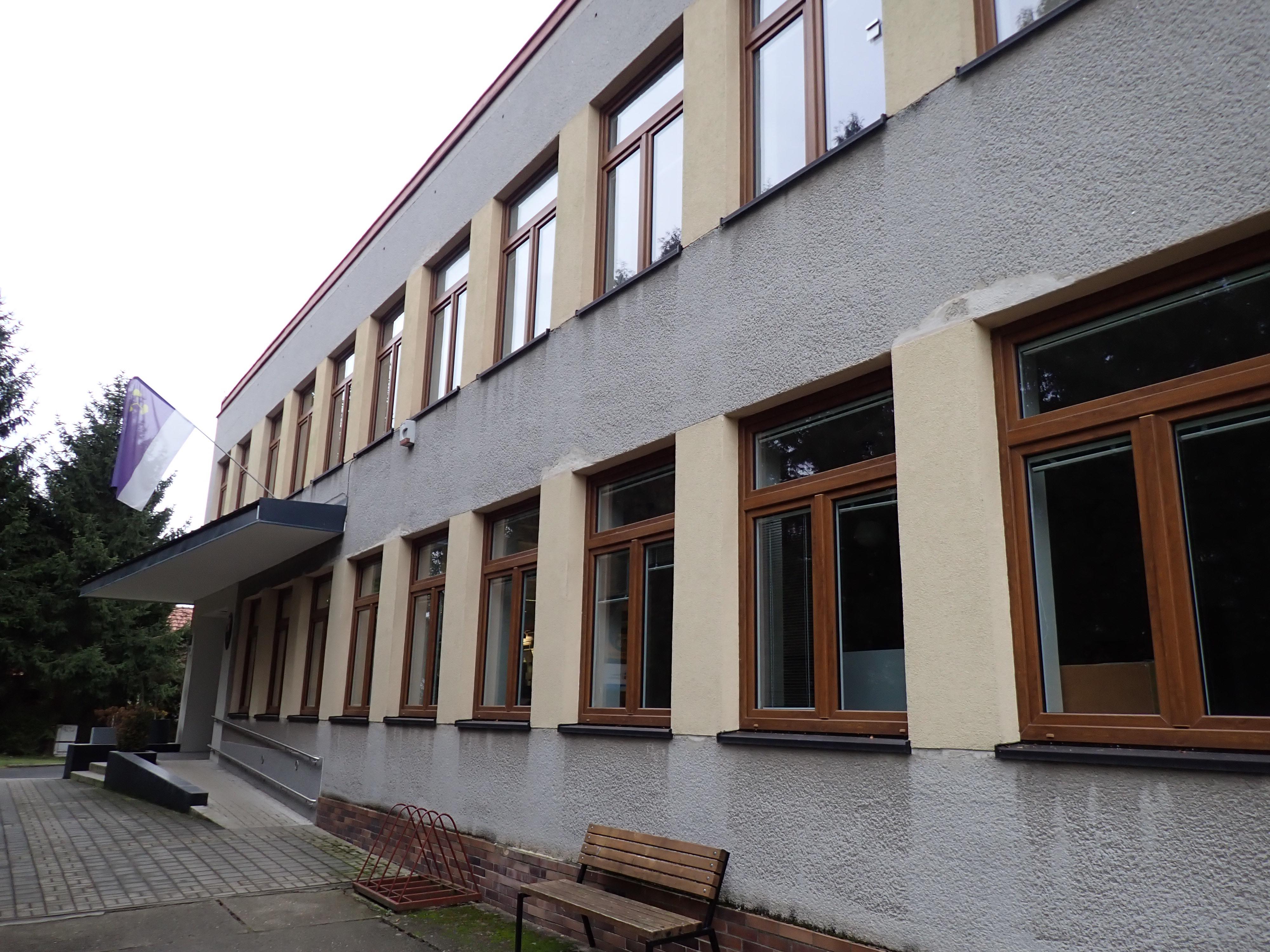 Nezvěstice - obecní úřad foto 6