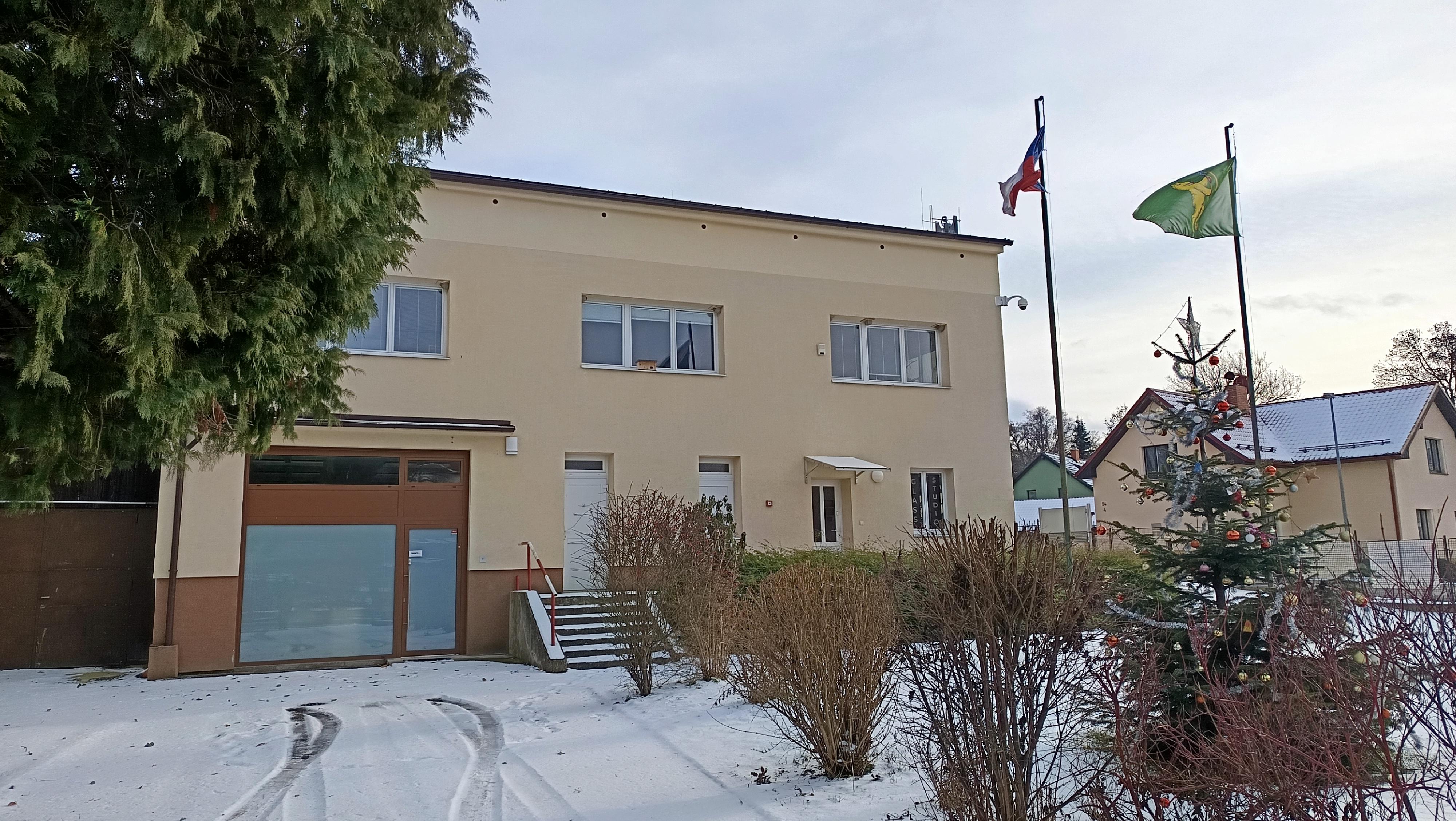 Místní knihovna Praha - Nedvězí foto 2