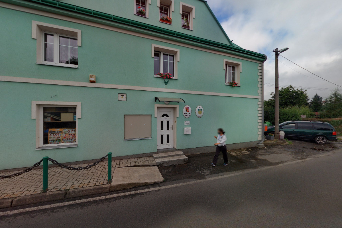 Bynovec - obecní úřad foto 2
