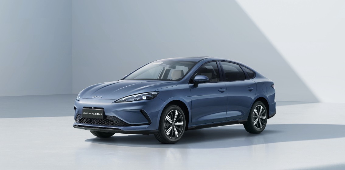 MOTO MORAVA s.r.o. - automobily BYD foto 3