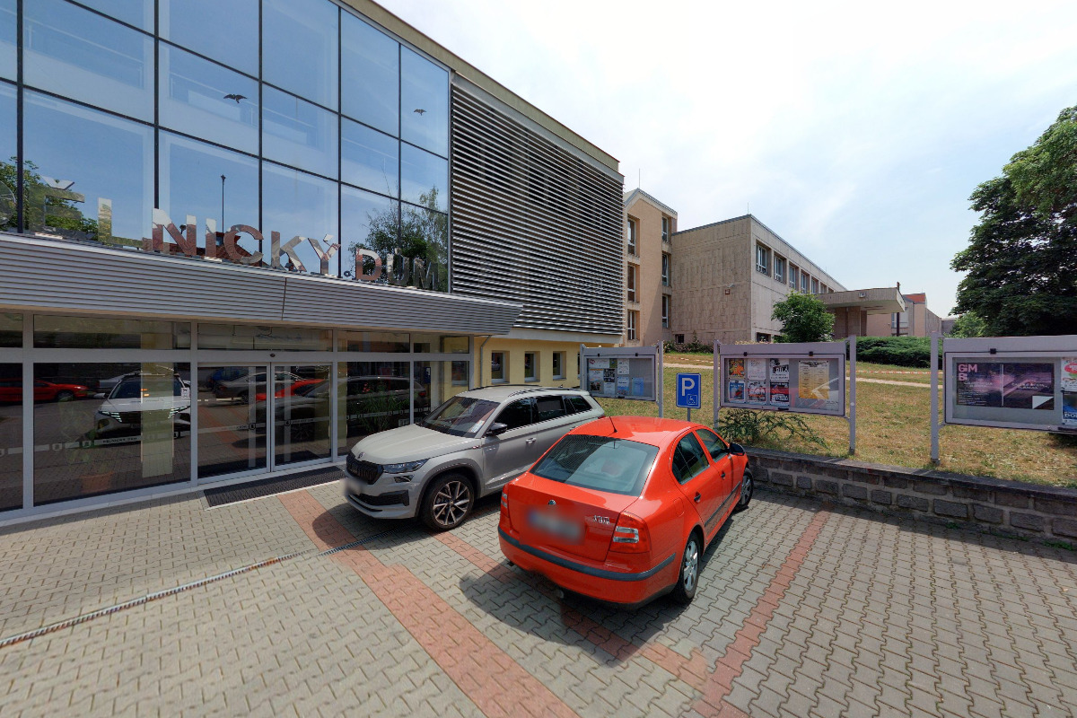 Ubytování ve vodárenské věži - navezi.cz