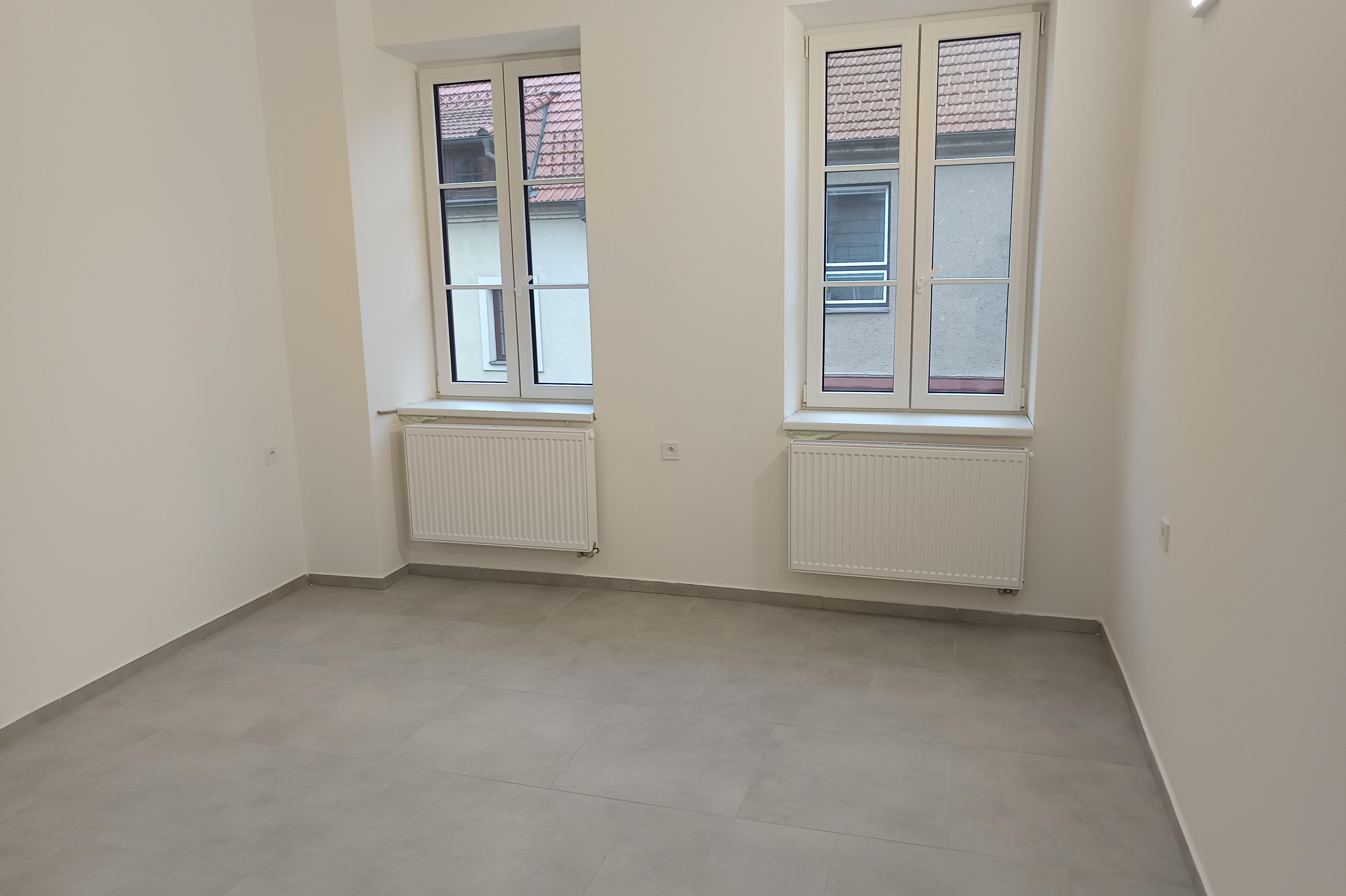 Voda, topení, kanalizace - Nestrojil