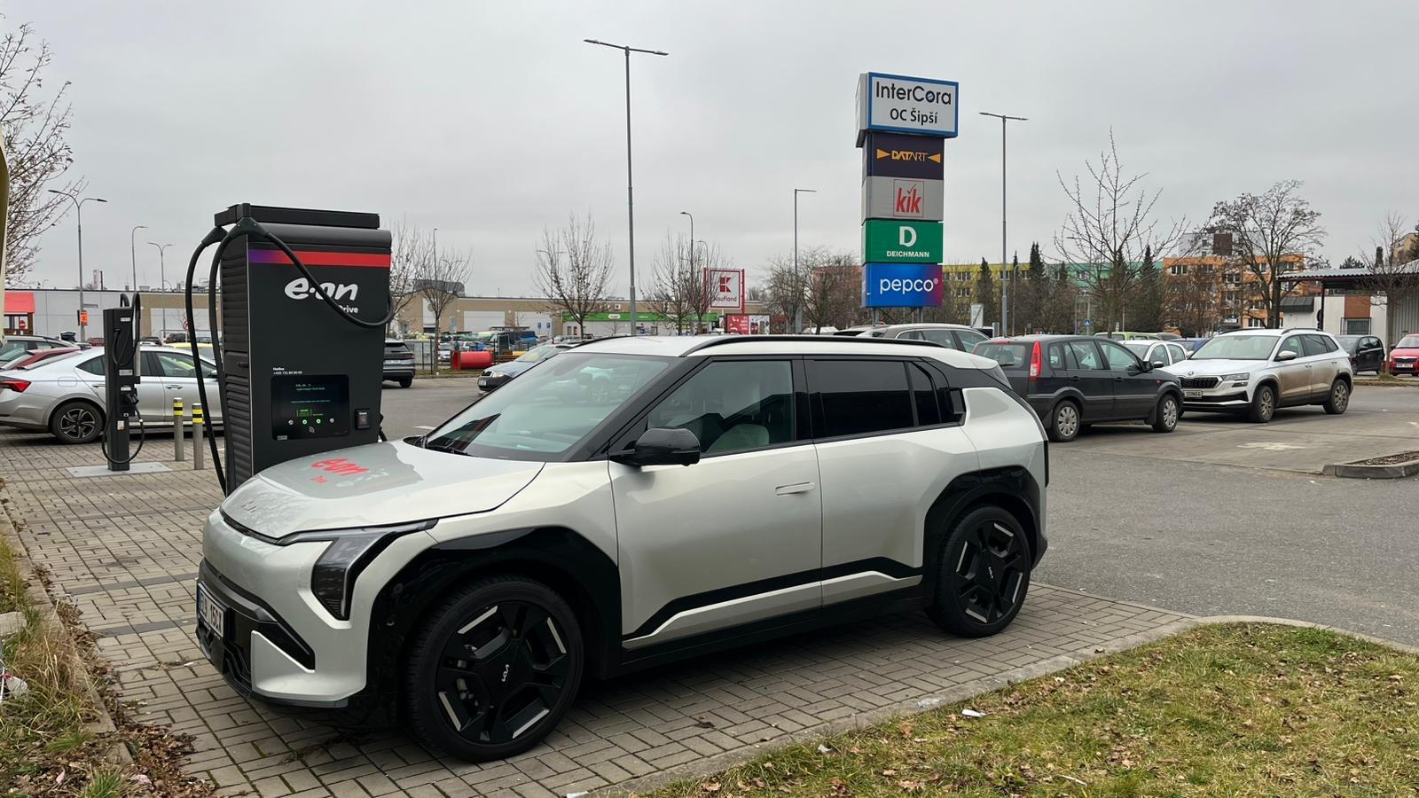Dobíjecí stanice E.ON Drive