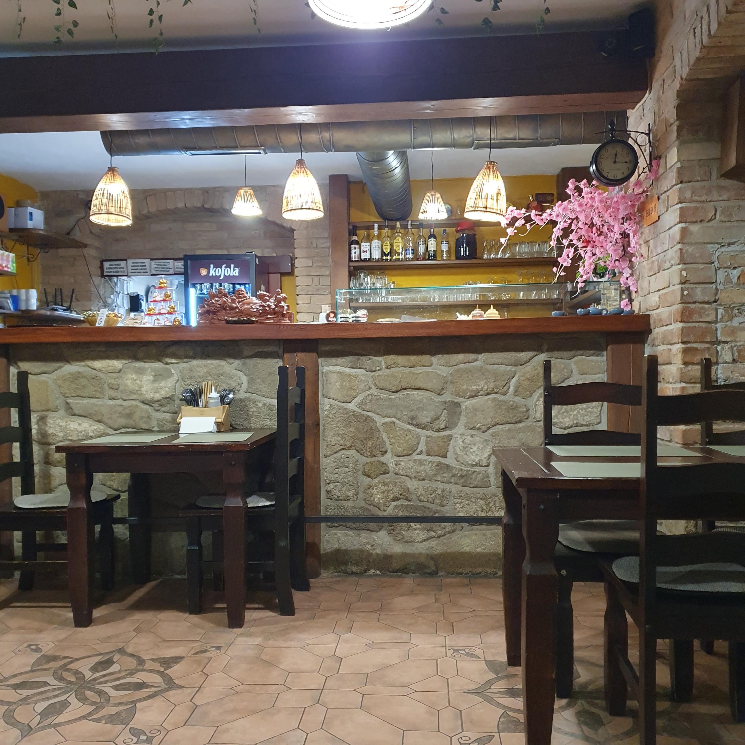 Vina House - Vietnamská restaurace foto 3