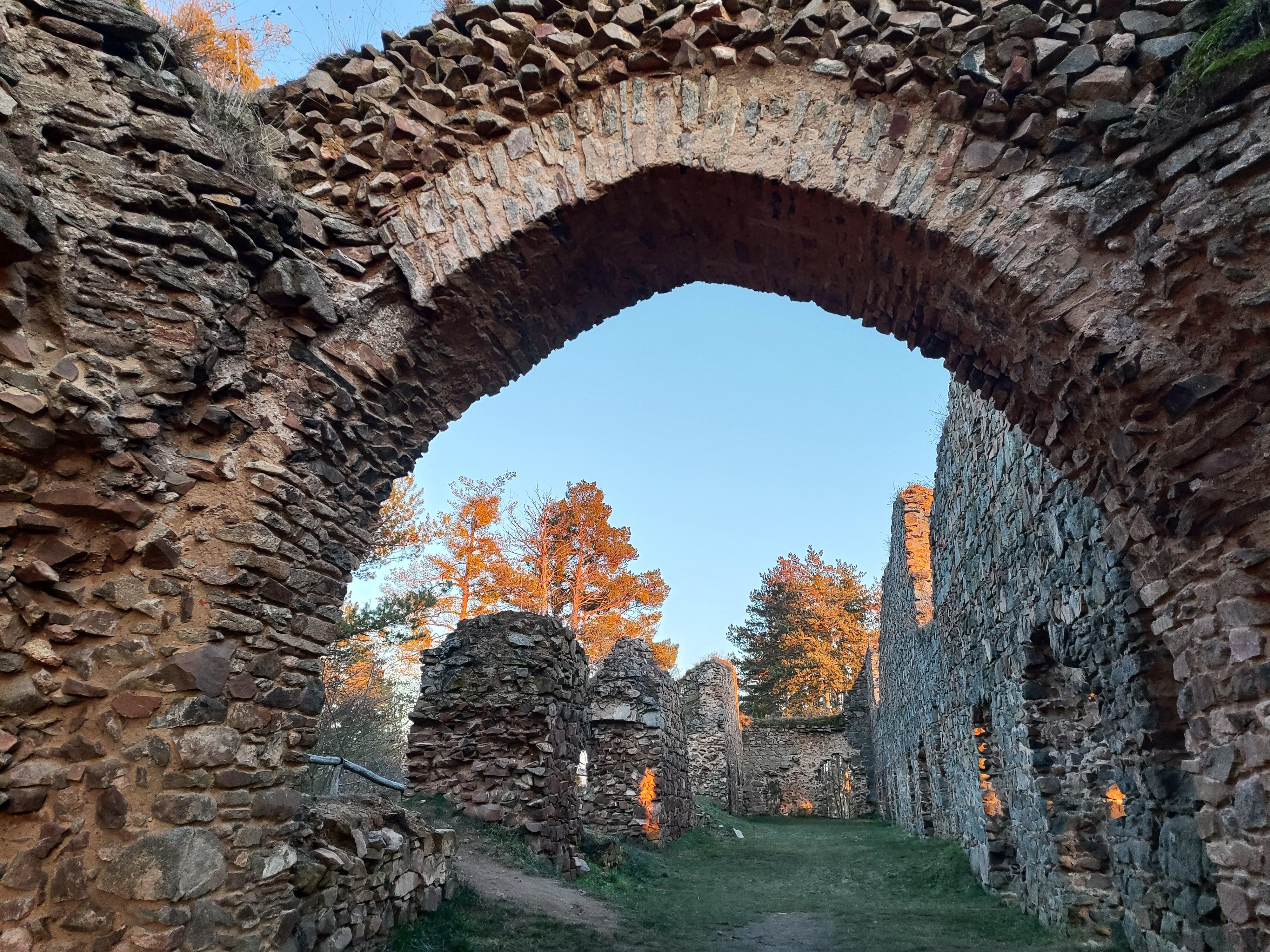 Zřícenina hradu Kamýk foto 3