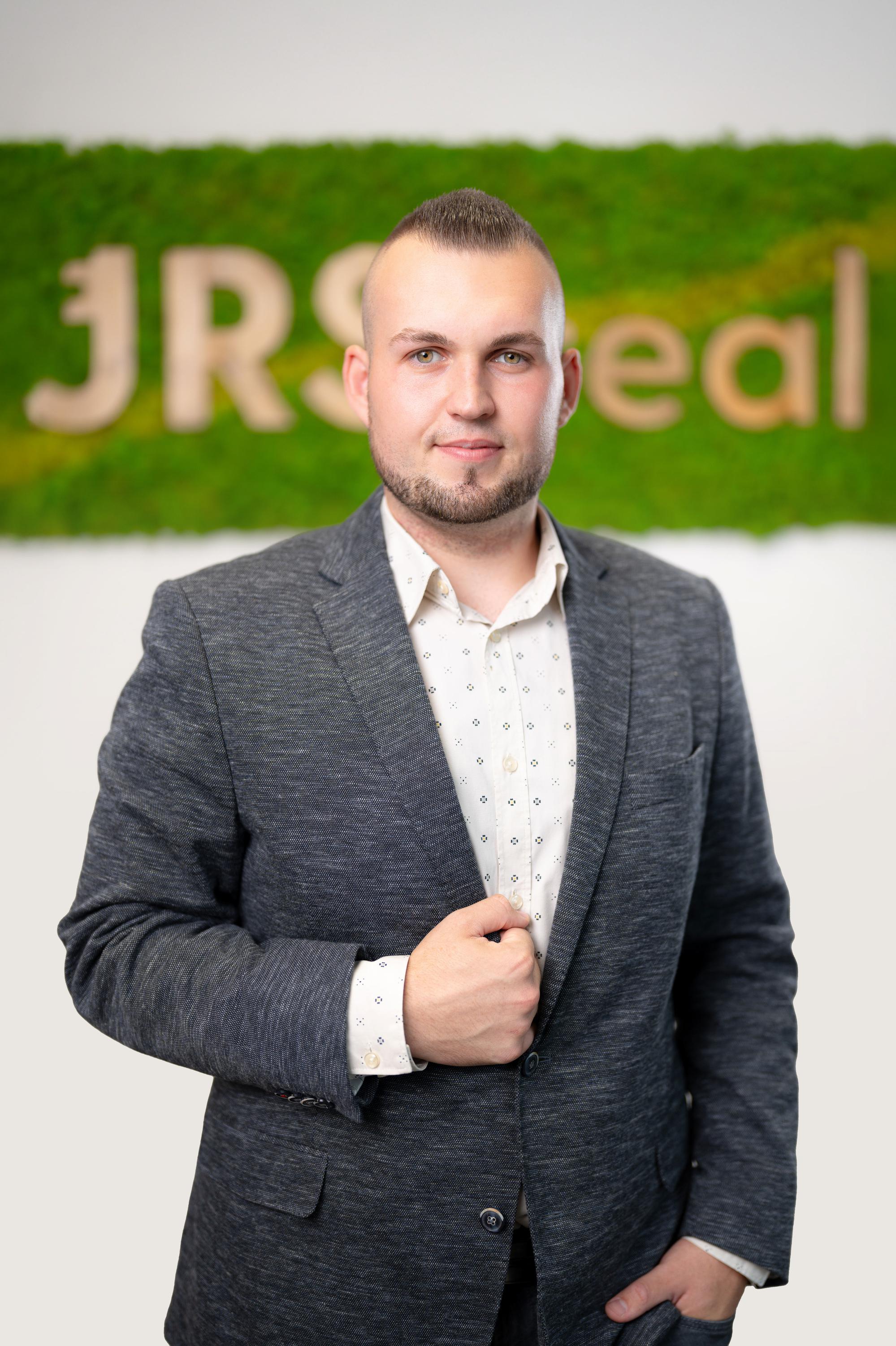 Jan Vystoupil - realitní makléř foto 4