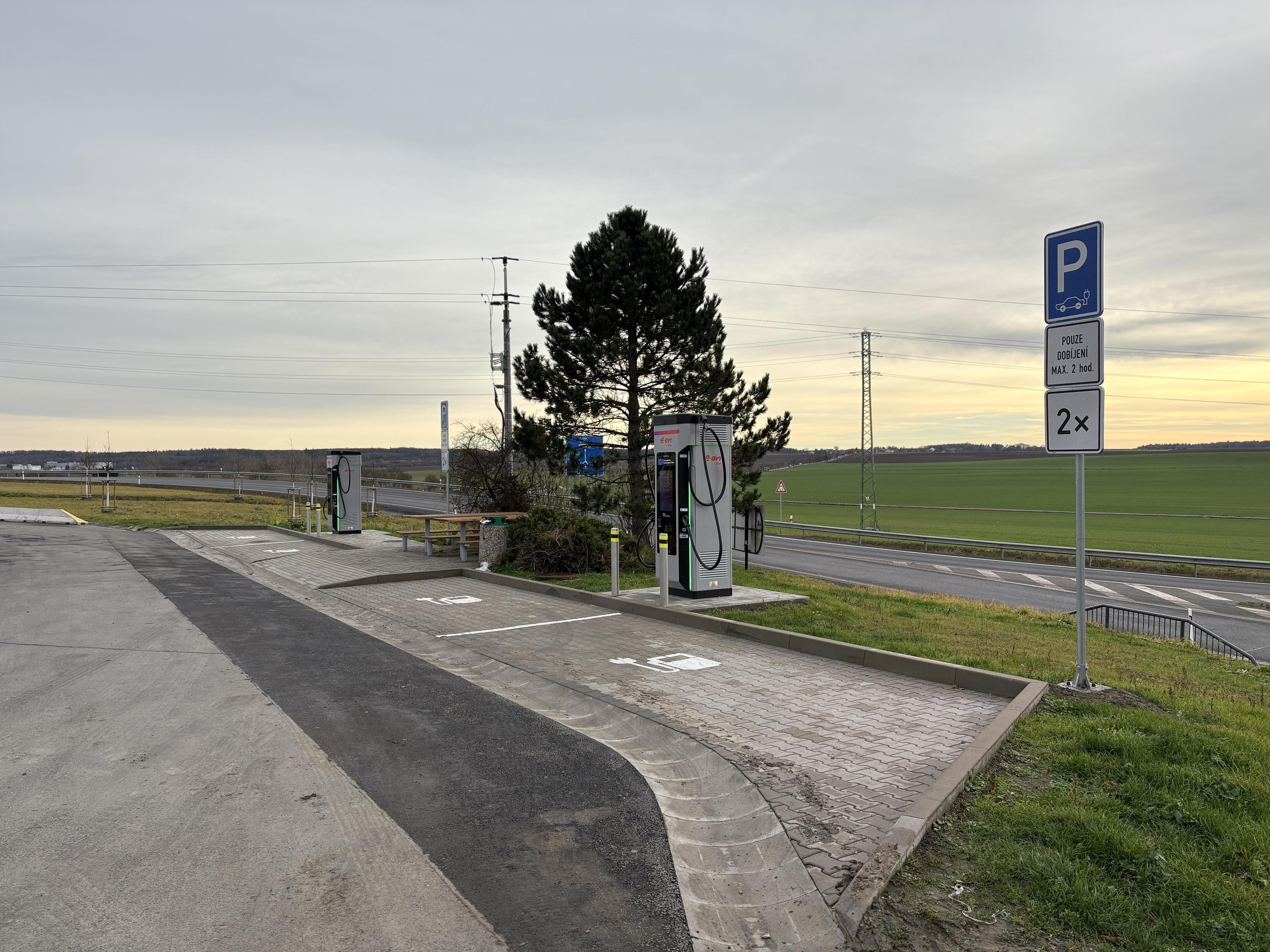 Dobíjecí stanice E.ON Drive