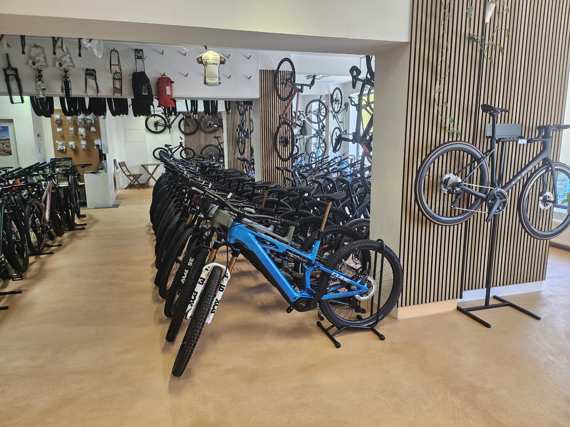 X LIVE - prodej a servis jízdních kol a elektrokol CUBE foto 4