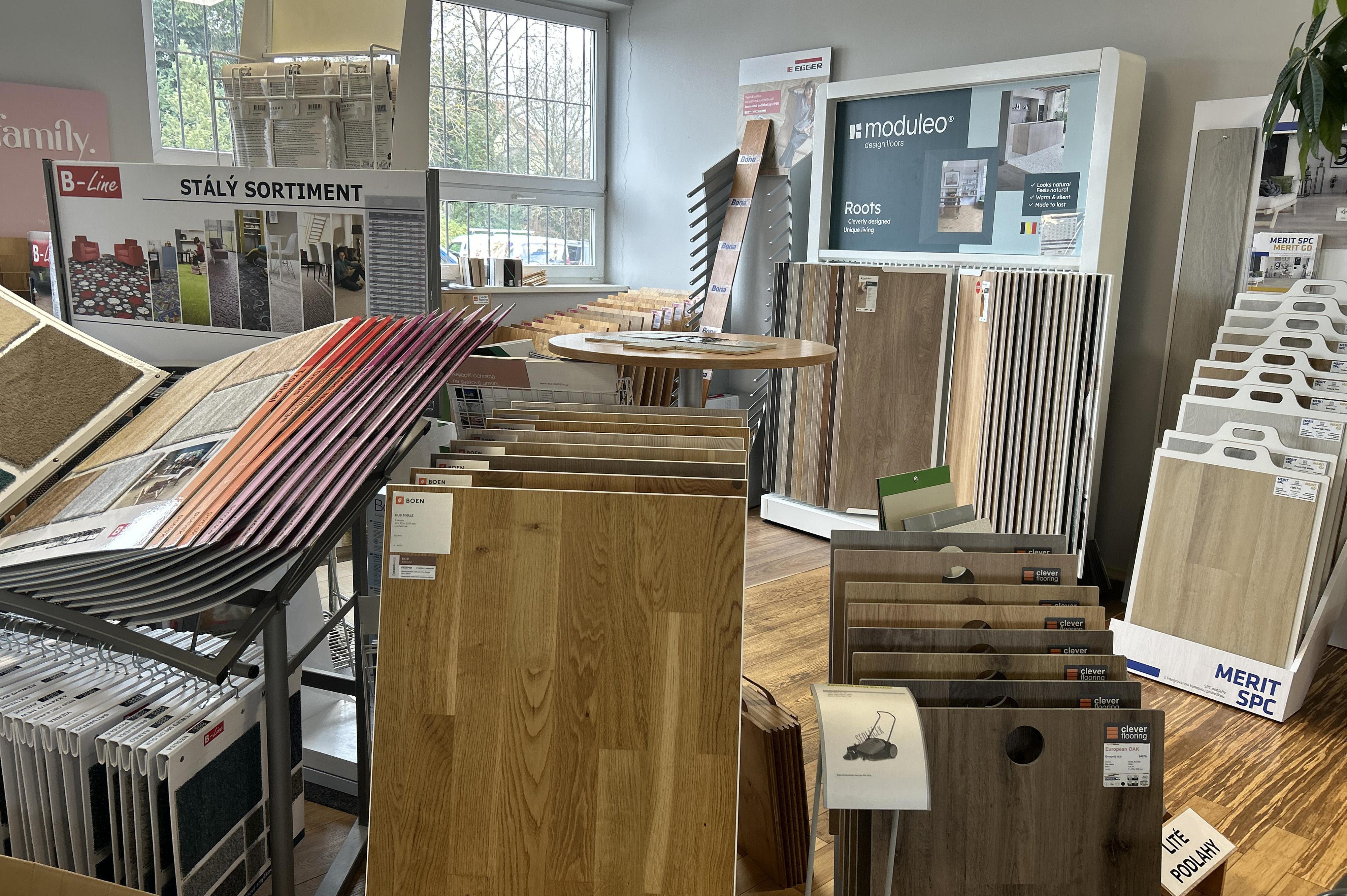 Sedláček dřevěné podlahy foto 1