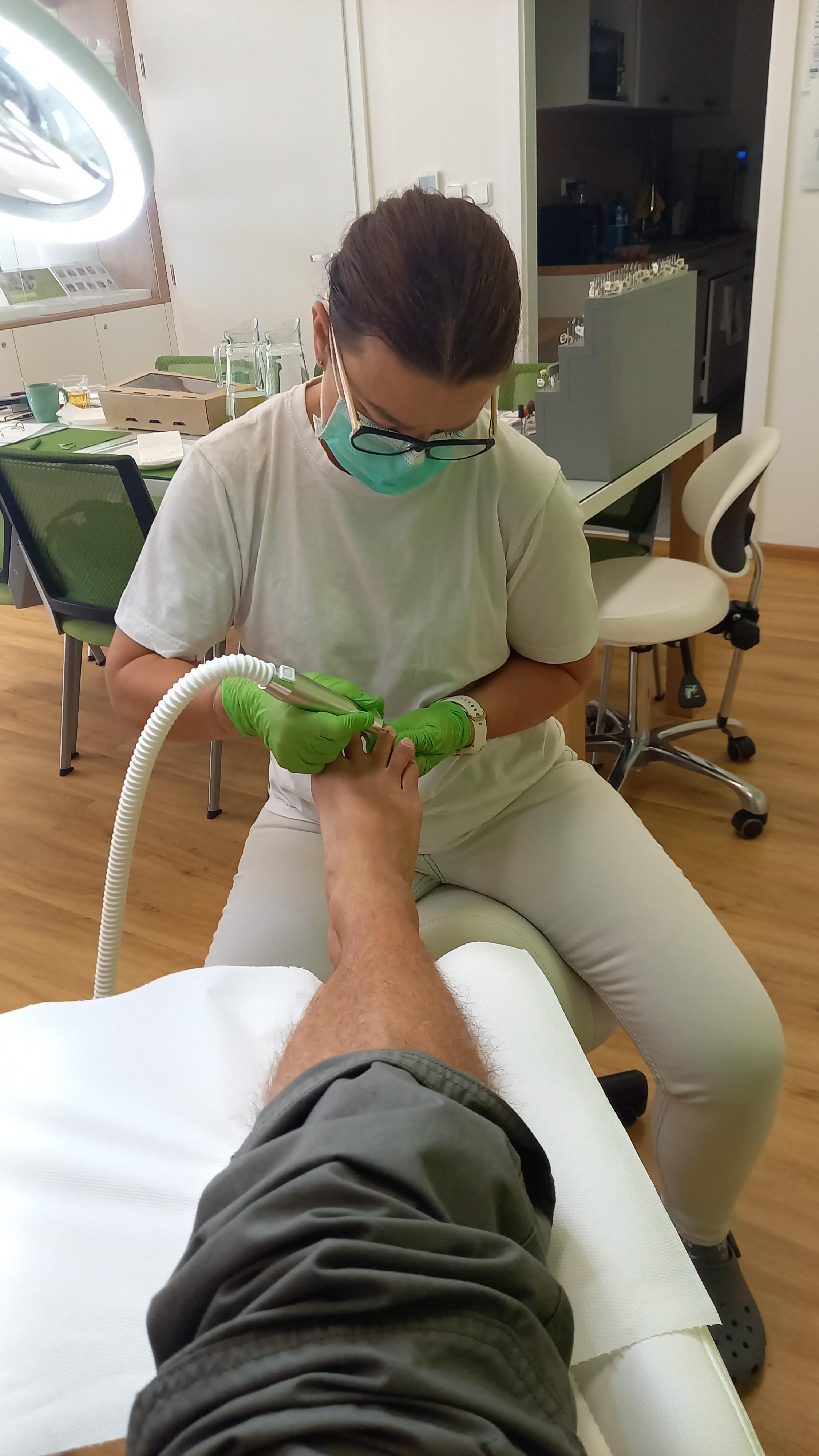 Mediciální pedikúra