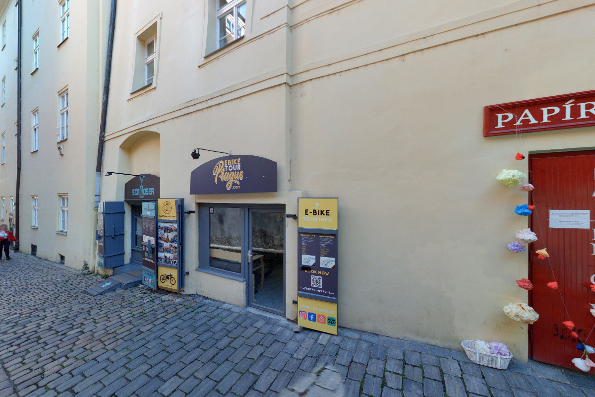 Květinářství u červeného lva foto 2