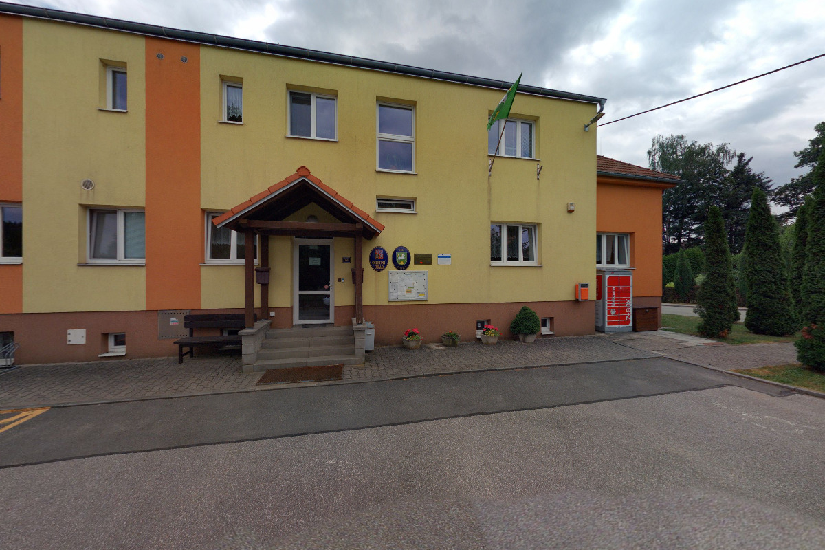 Čestice - obecní úřad foto 5