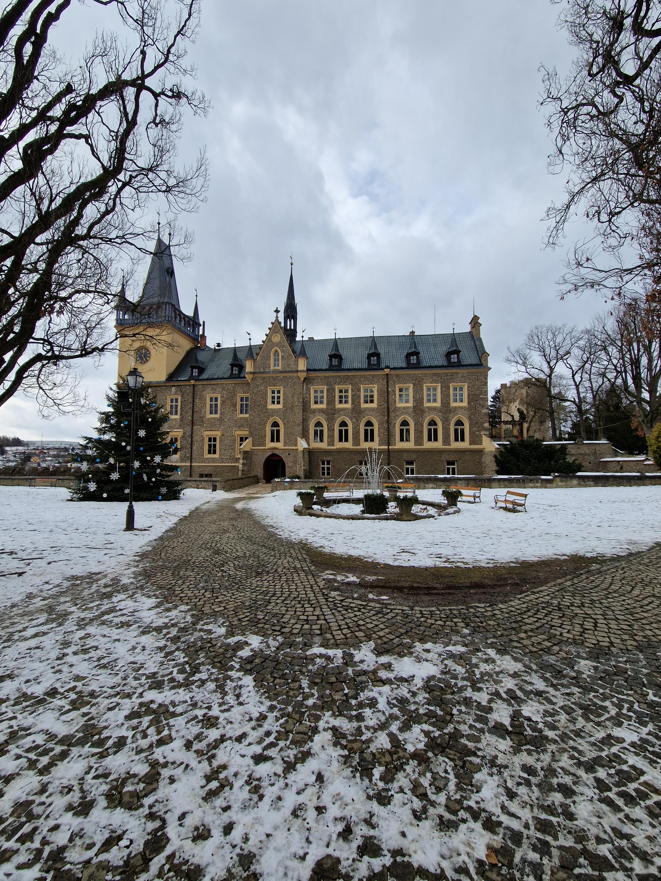 Zruč nad Sázavou - městský úřad foto 2