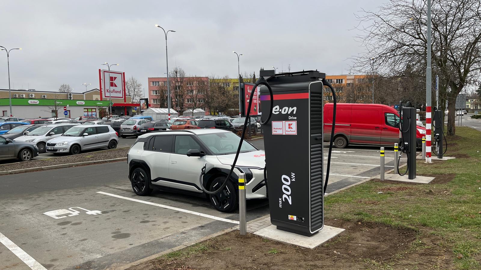 Dobíjecí stanice E.ON Drive