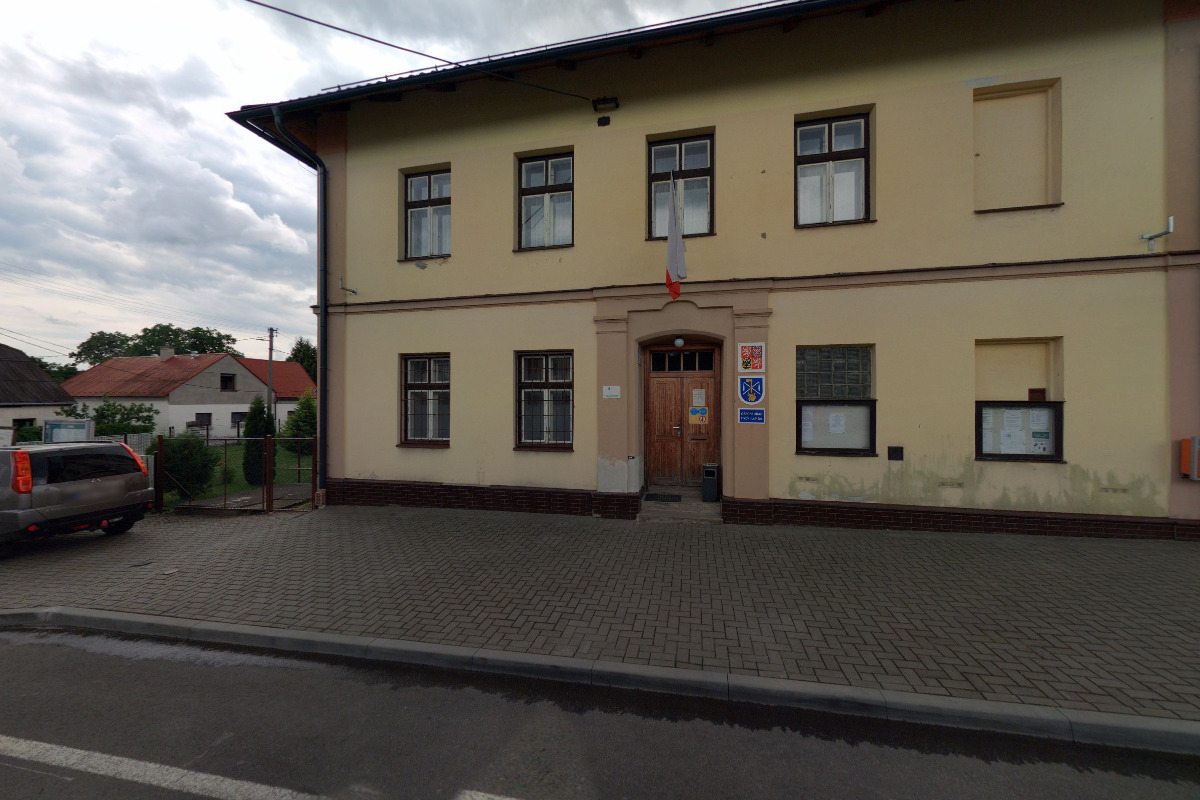 Býkov - Láryšov - obecní úřad