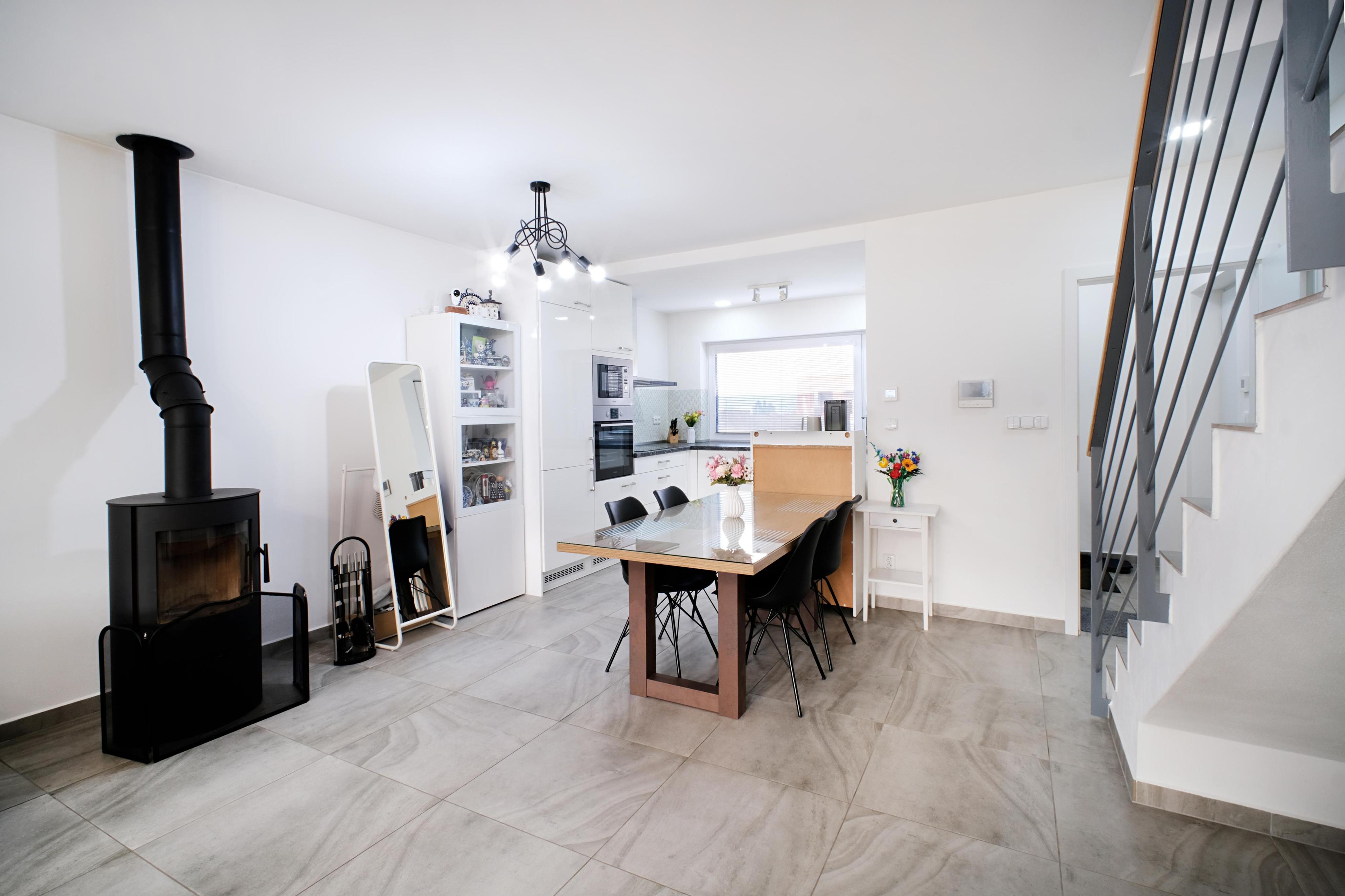 Minh Nguyen - RE/MAX Centrum, realitní makléř foto 6