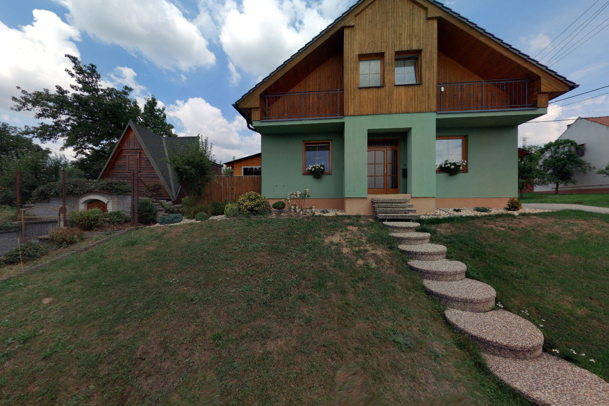 Šití a opravy krojů Monika Remeš foto 1