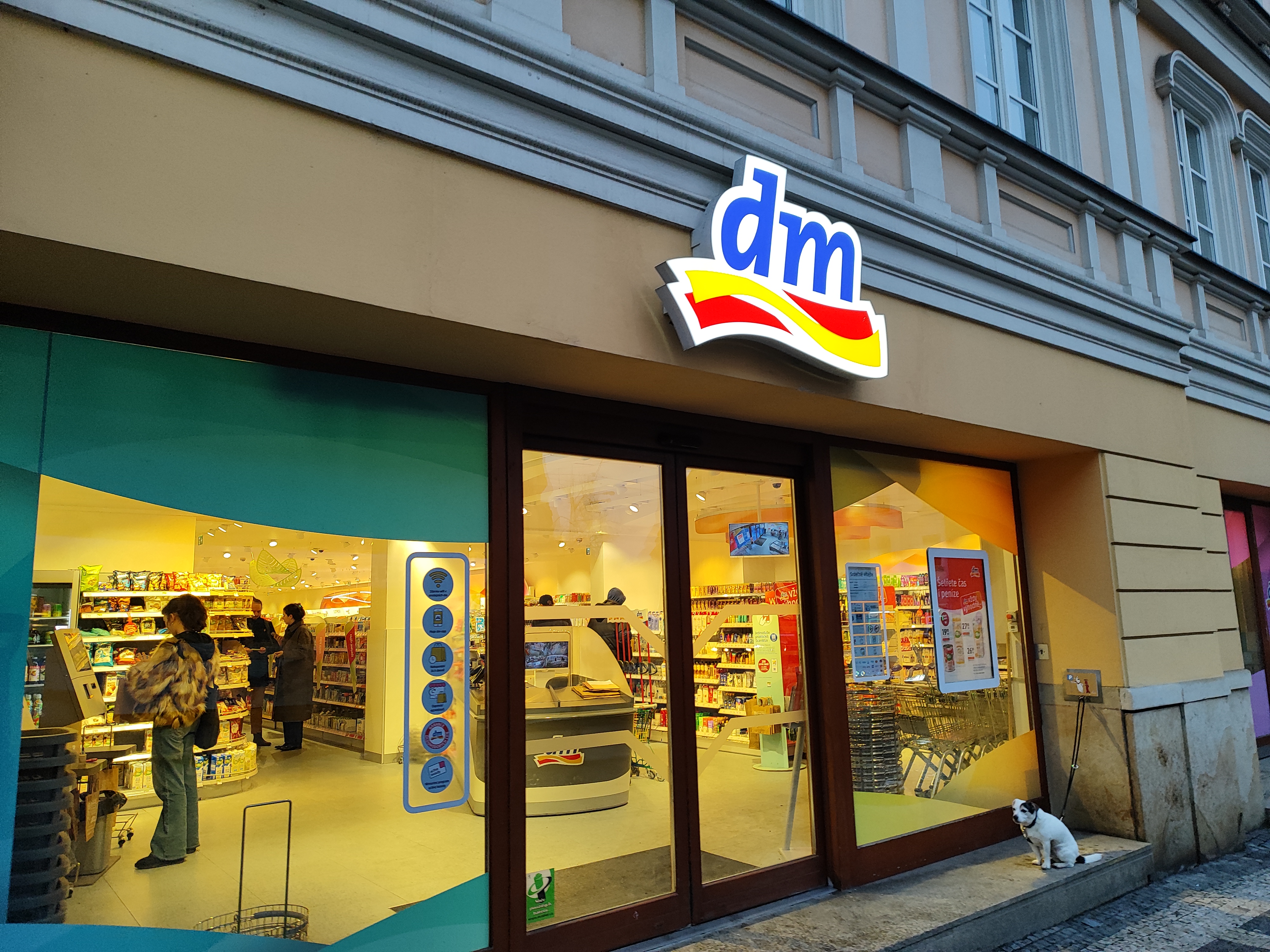 dm drogerie markt s.r.o. foto 6