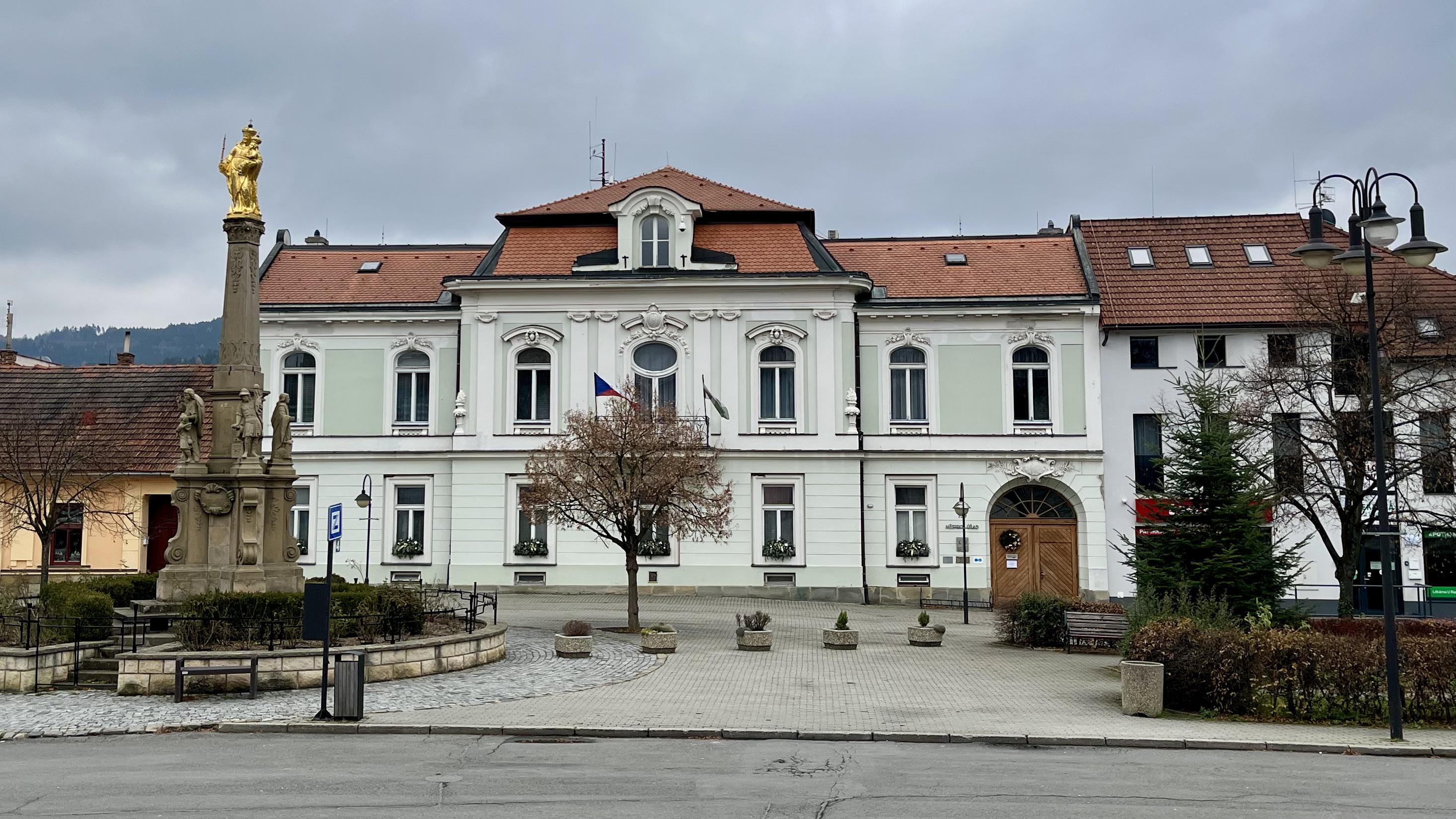 Valašské Klobouky - městský úřad foto 6