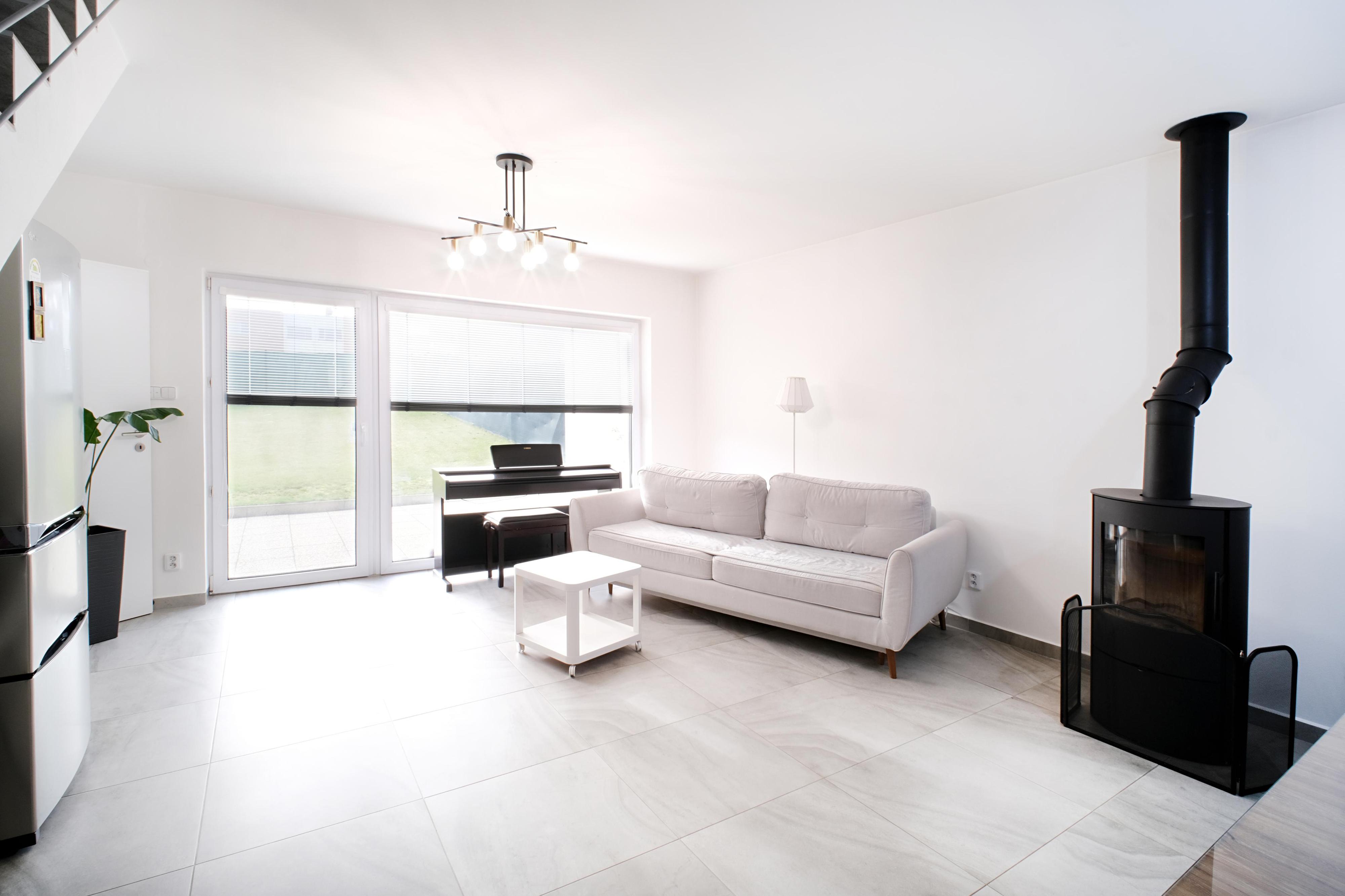 Minh Nguyen - RE/MAX Centrum, realitní makléř foto 3