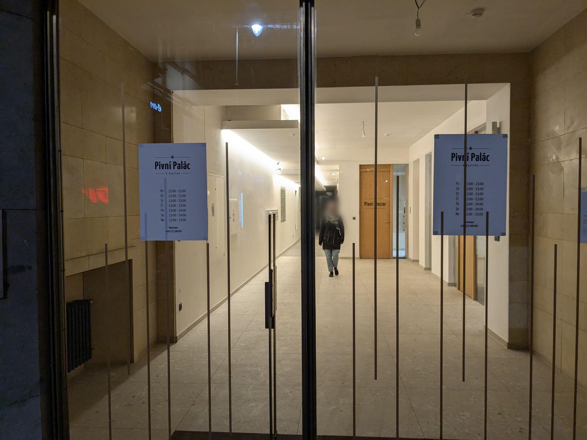 Pivní Palác U Vodičků foto 2