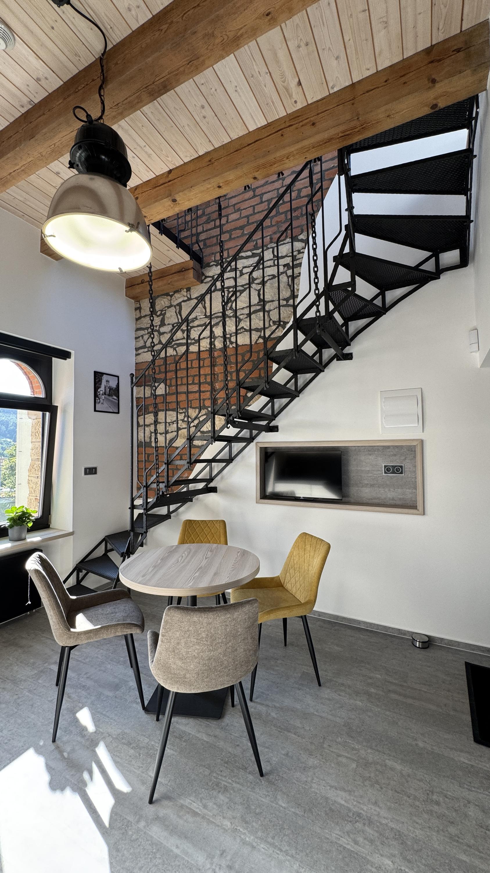 Ubytování ve vodárenské věži - navezi.cz foto 6