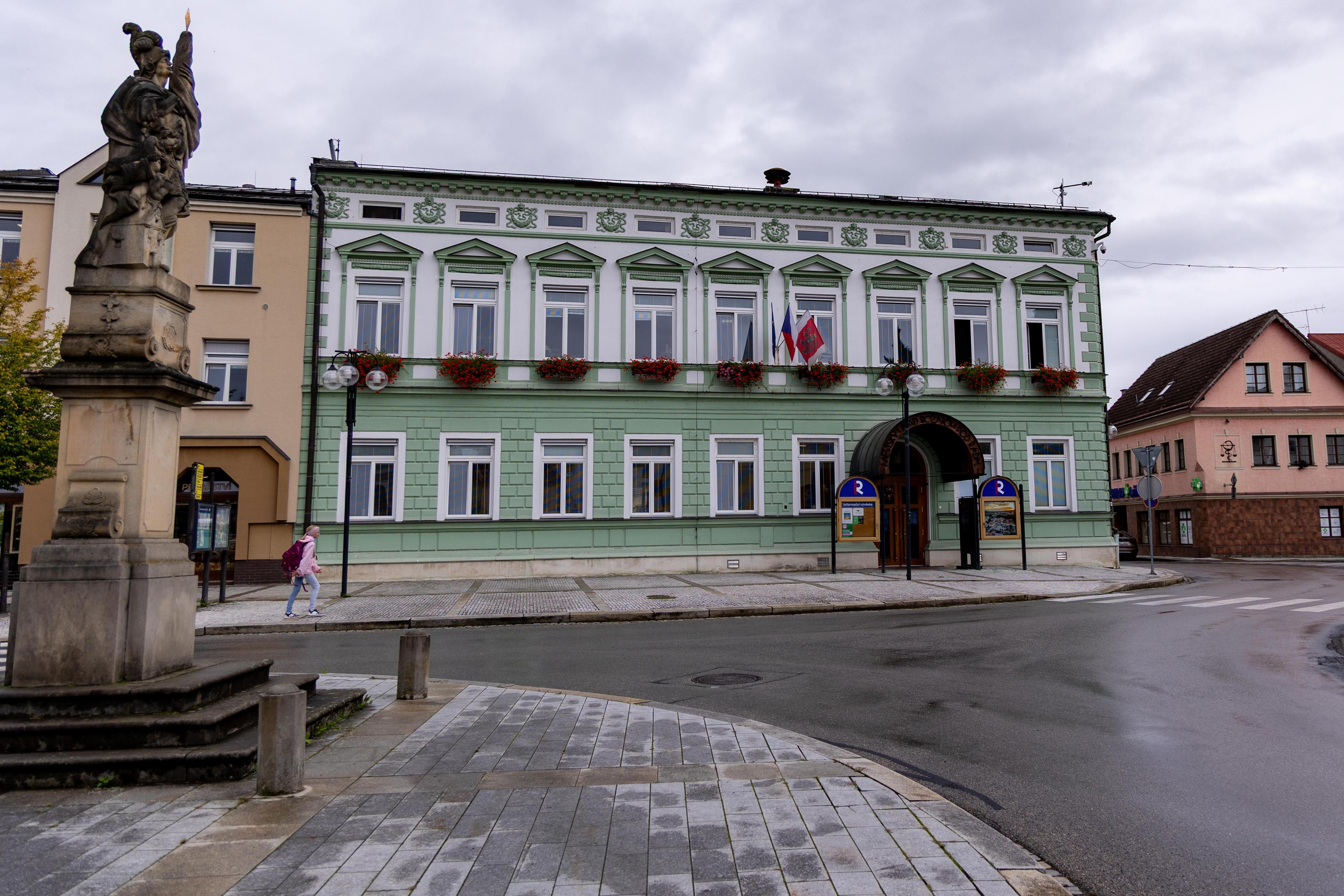 Rožnov pod Radhoštěm - městský úřad foto 2