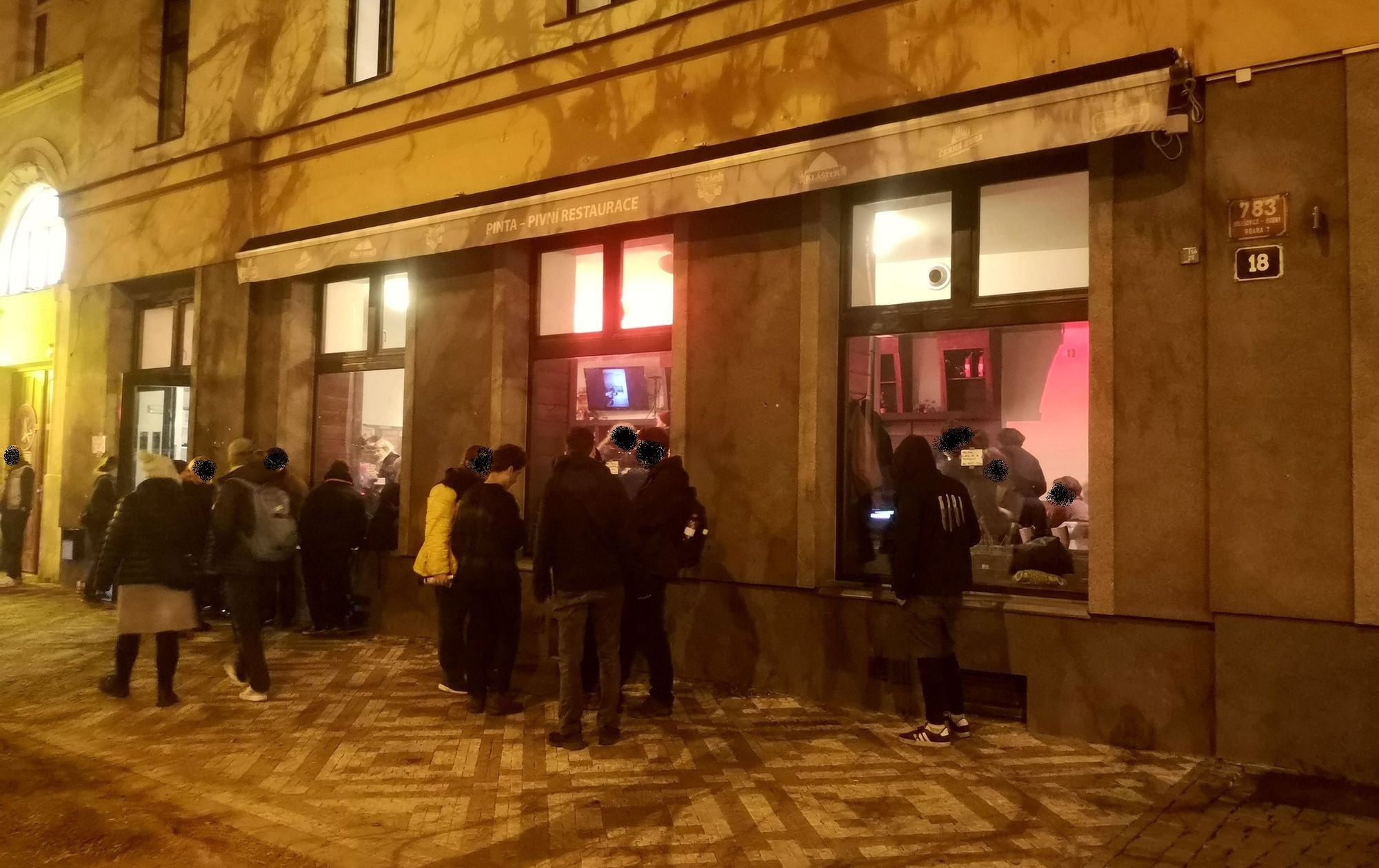 Autonomní centrum 254 foto 2