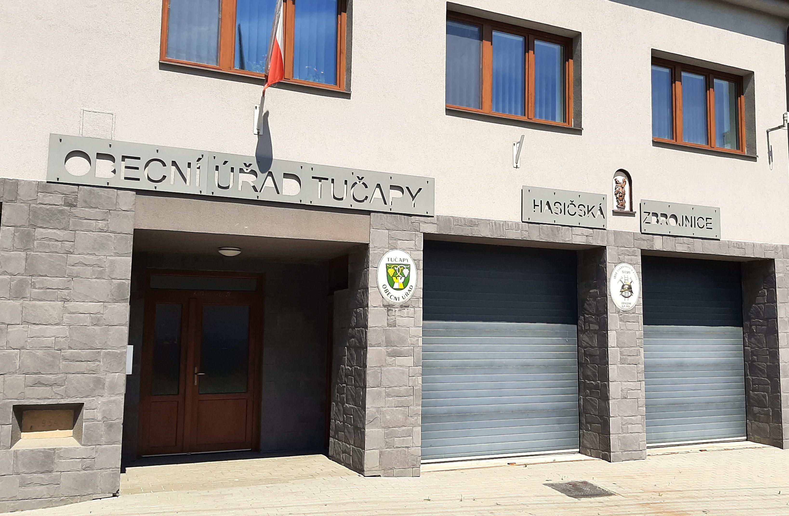 Místní lidová knihovna Tučapy foto 2