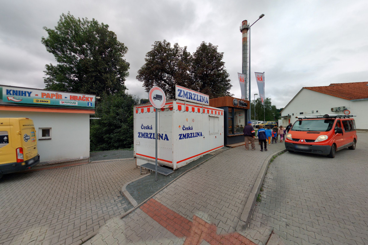 Opočenská zmrzlina Komenského náměstí