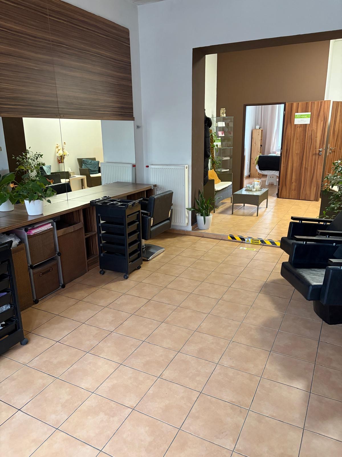 Holy Blades Barbershop foto 3