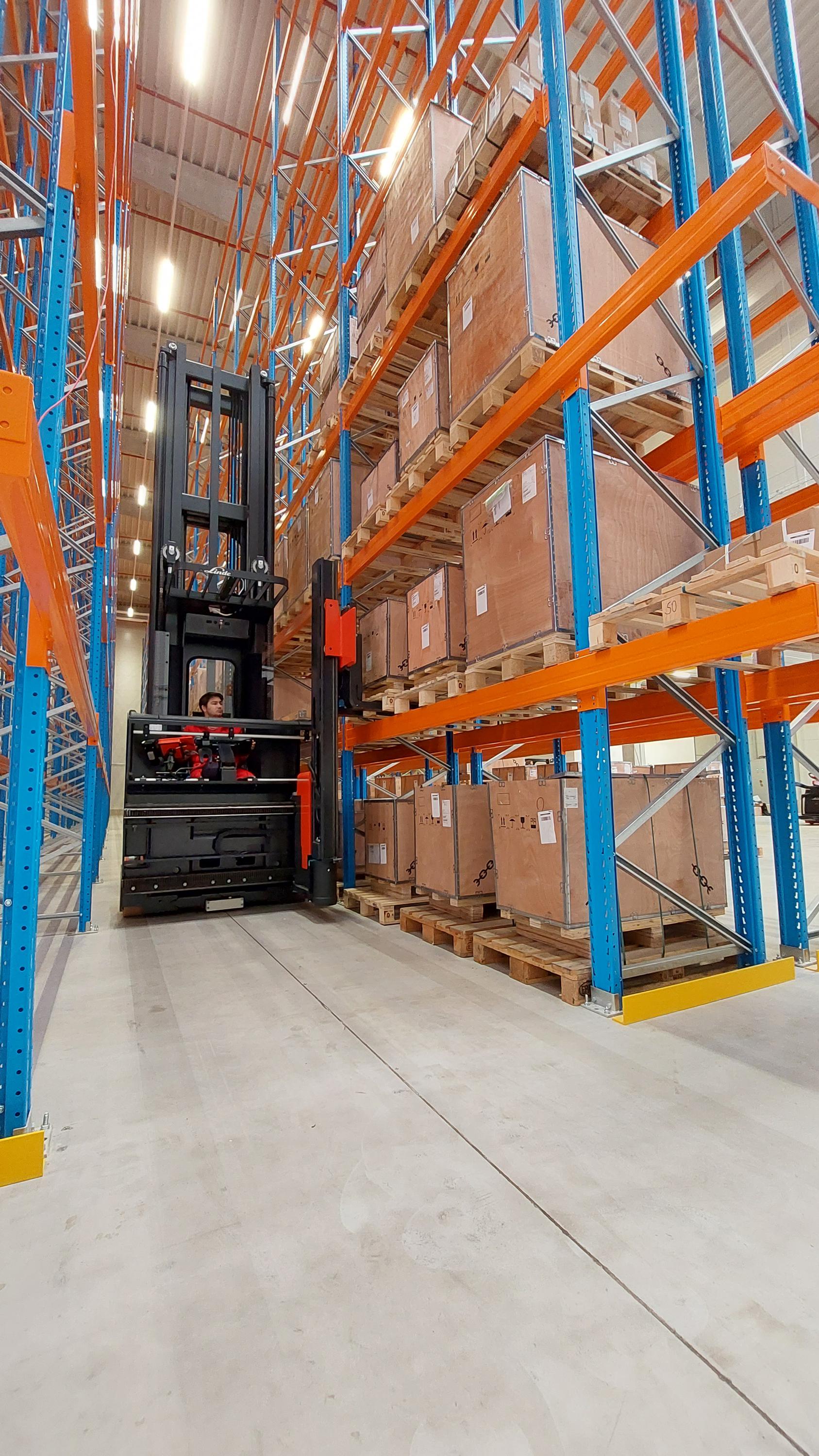 ČSAD LOGISTIK Ostrava - logistické centrum Mohelnice foto 2