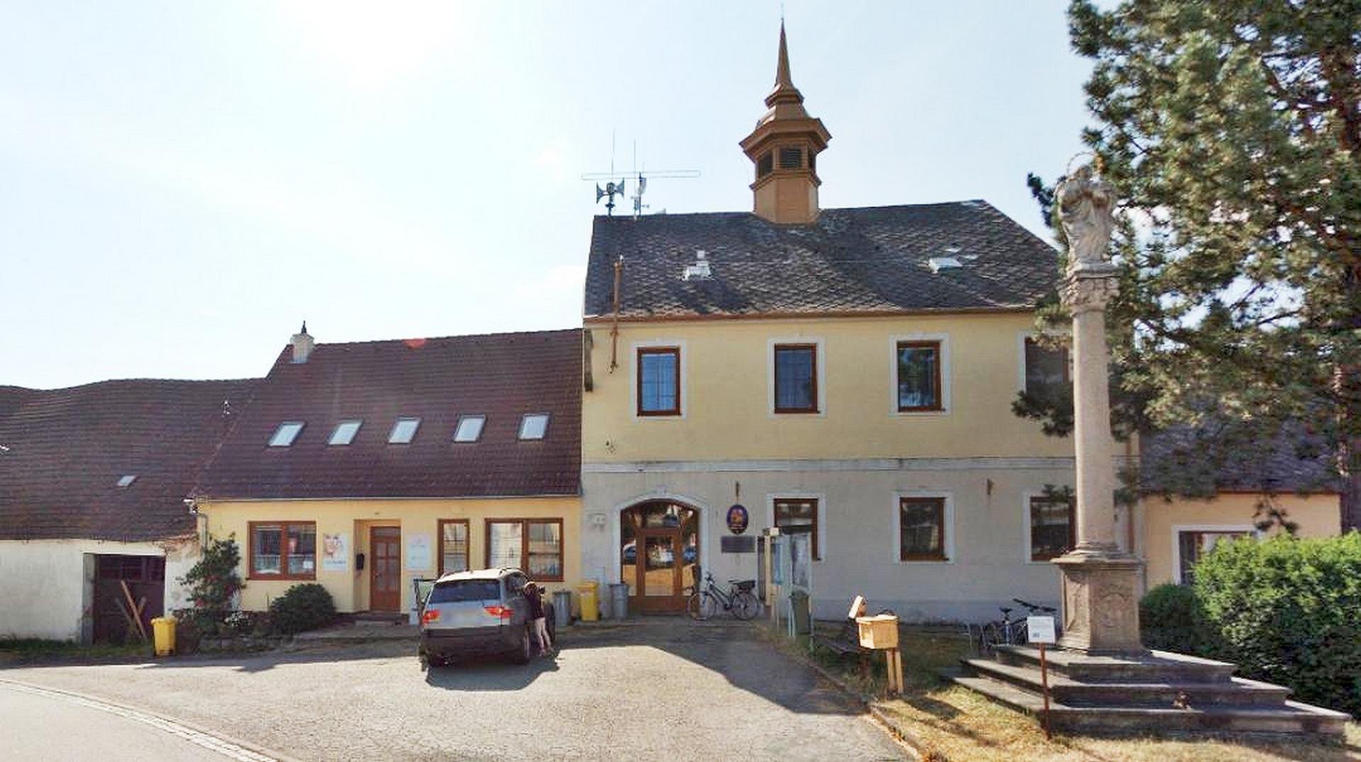 Želetava - úřad městyse foto 4