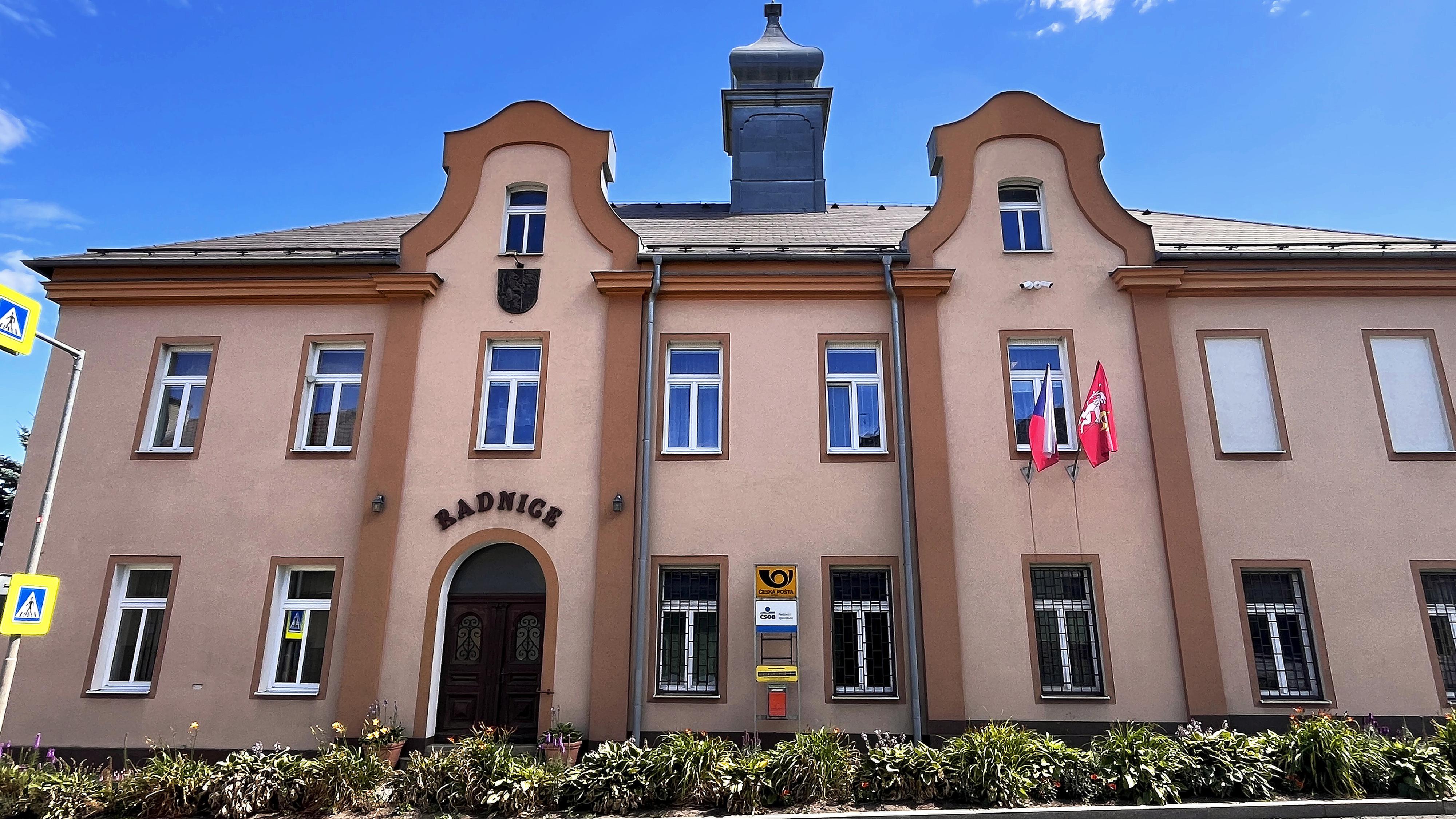 Chodová Planá - úřad městyse foto 3