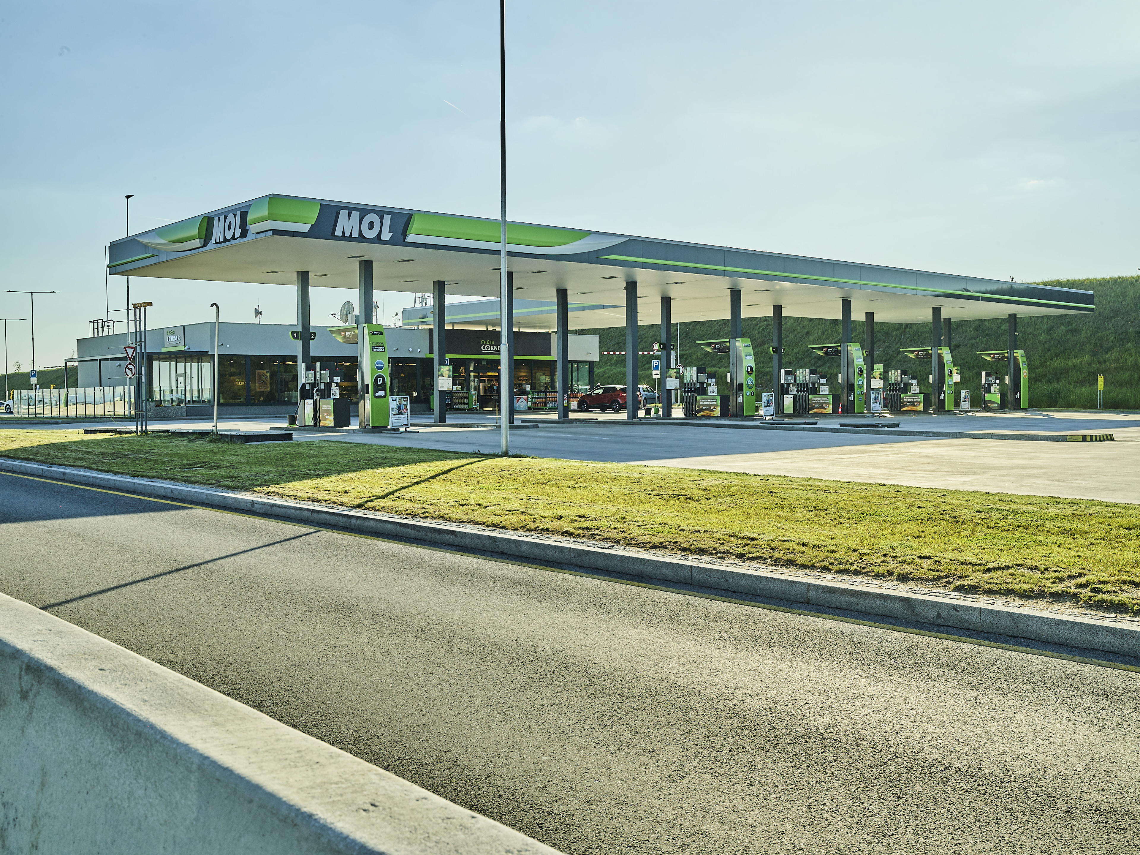 MOL foto 6