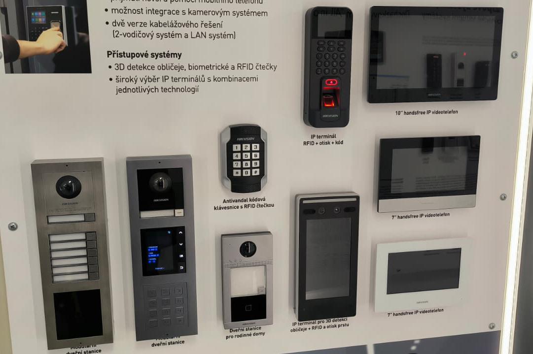 DOMÁCÍ TELEFONY, VIDEOTELEFONY