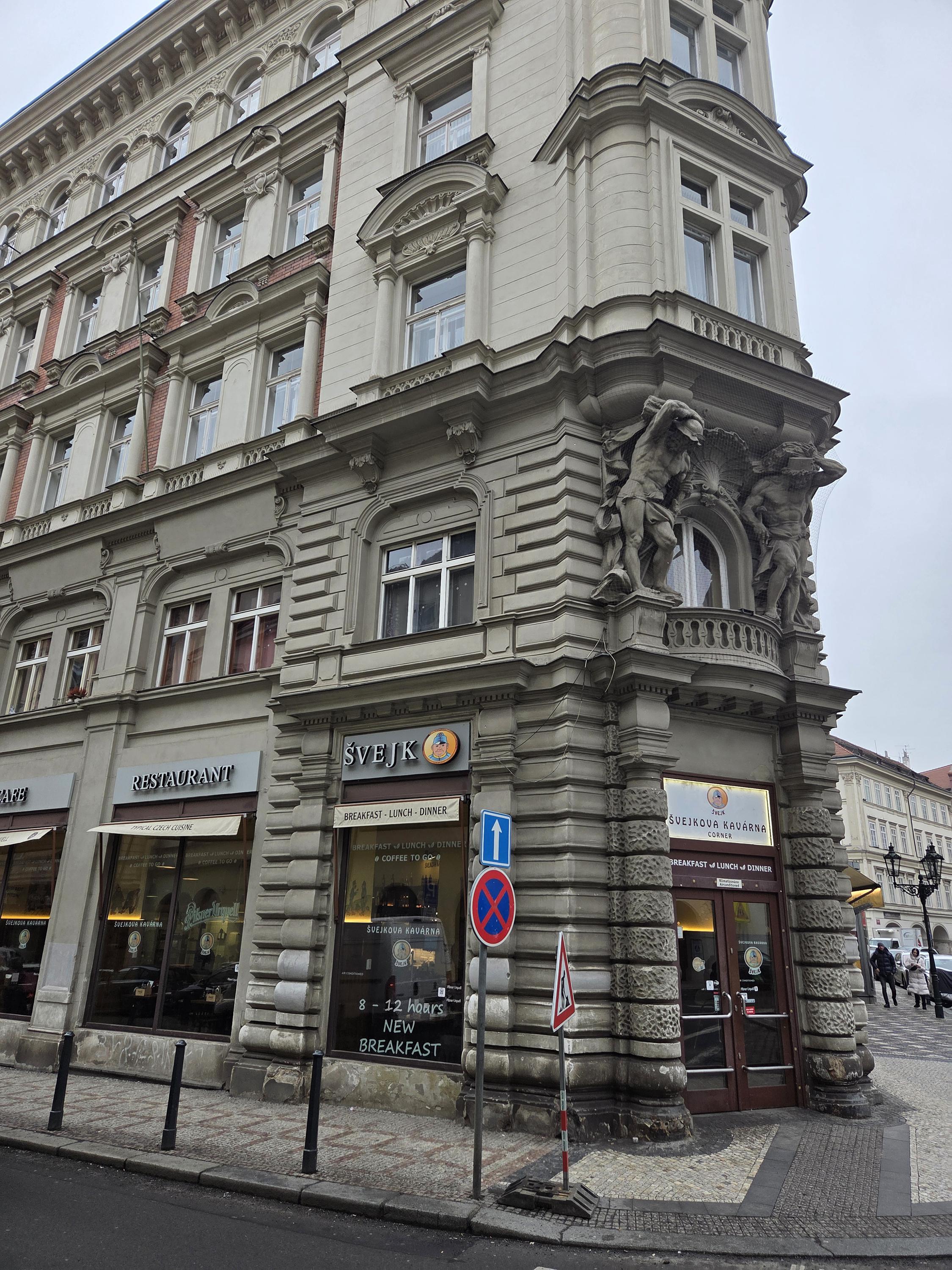 Švejkova kavárna Corner foto 2